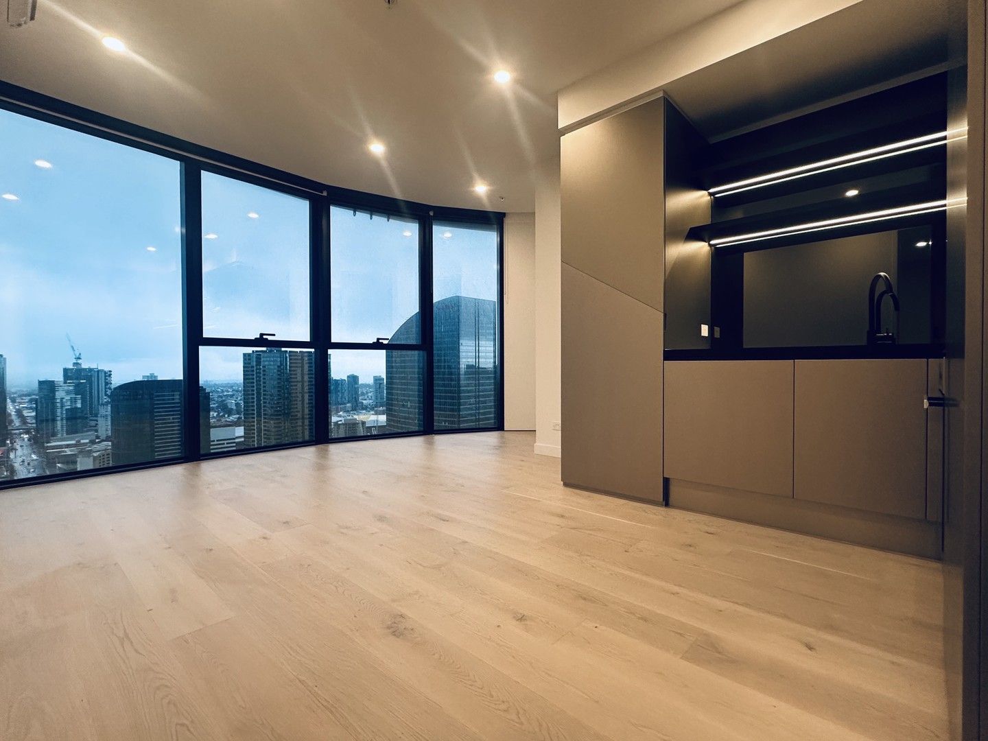 Apartment / Unit / Flat for rent