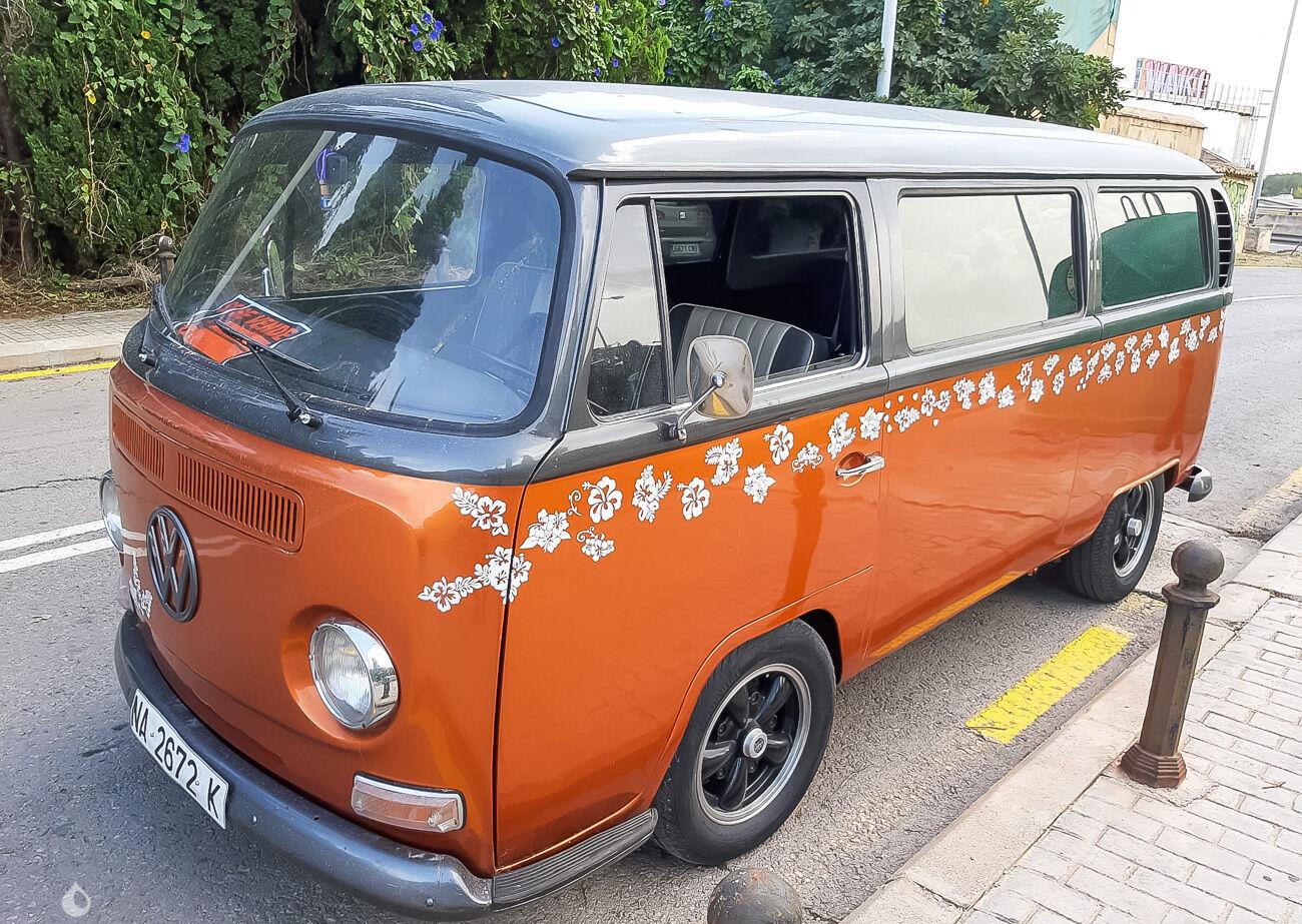 1971 Volkswagen Combi for Sale – Classic VW Bus With Timeless Charm