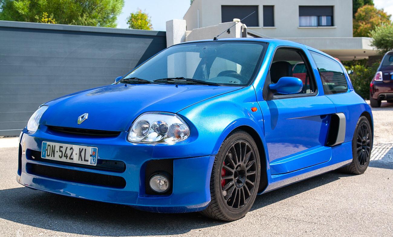 2005 Renault Clio V6 zu verkaufen – Ikonischer Mittelmotor Hot Hatch