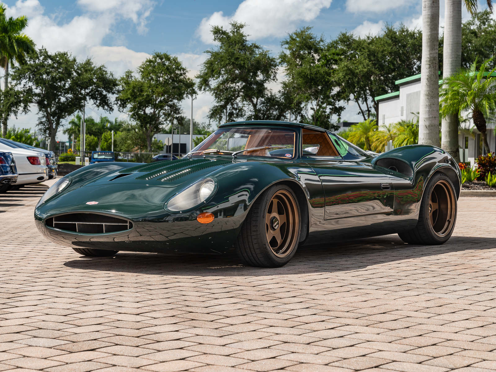1966 Jaguar Replica for Sale – Classic British Style with Collector Appeal