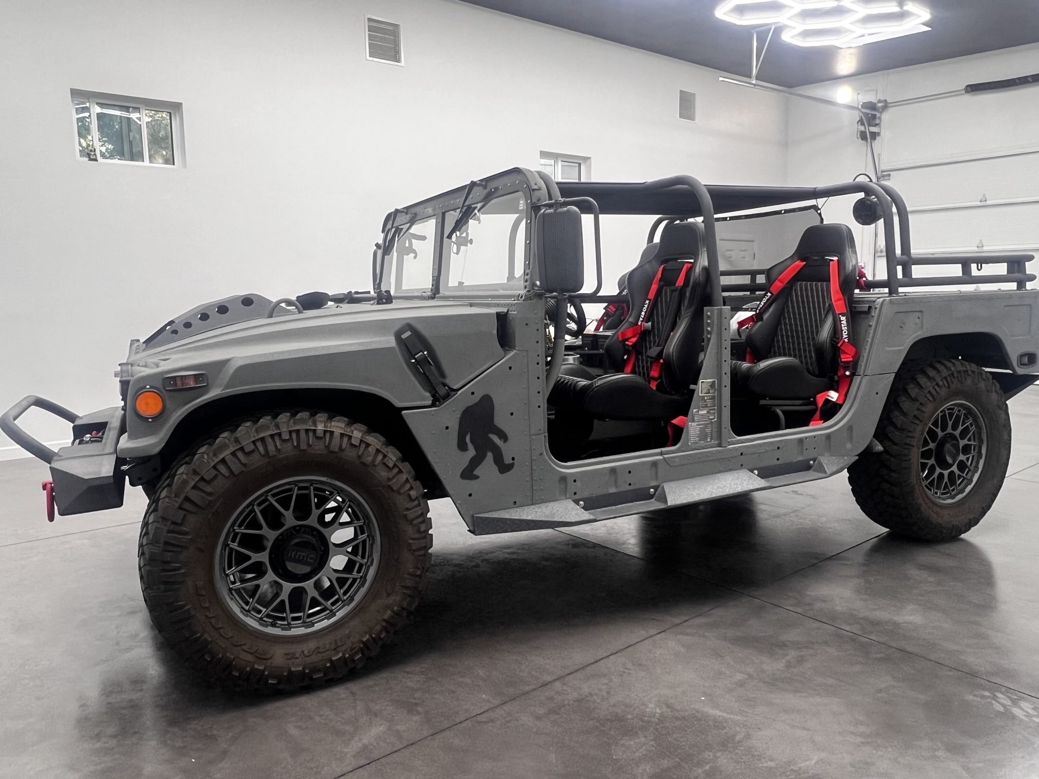 AM General M1123 HMMWV Open Top for Sale – Legendary Military 4x4 Utility Vehicle
