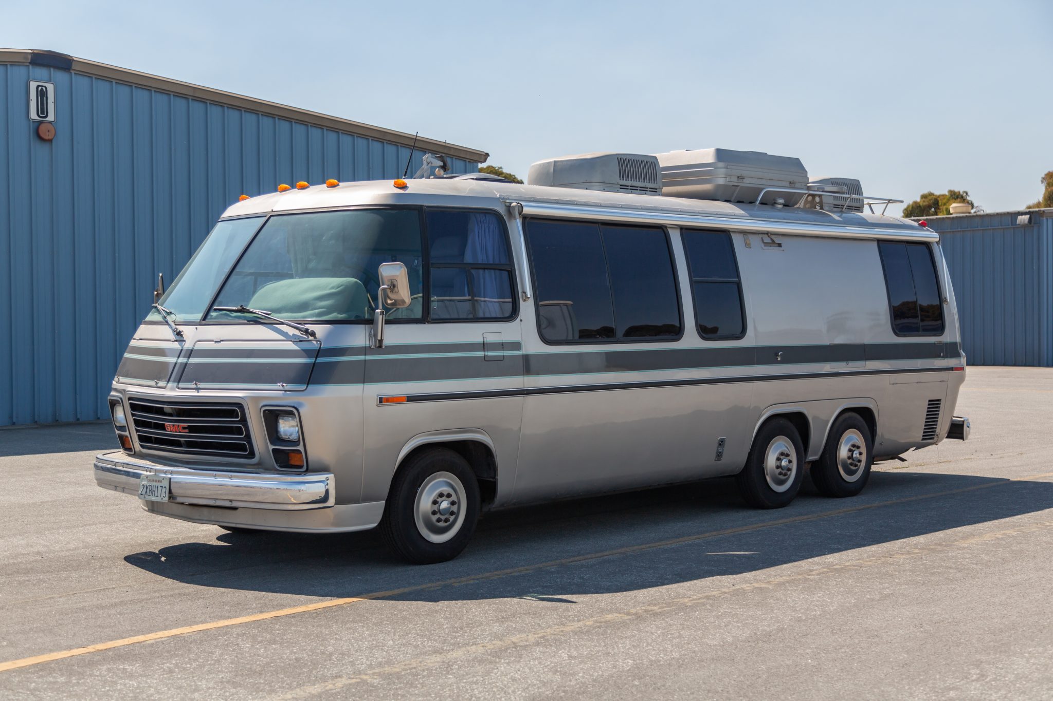 GMC Motorhome 1977 à vendre – Camping-Car Américain de Luxe Iconique