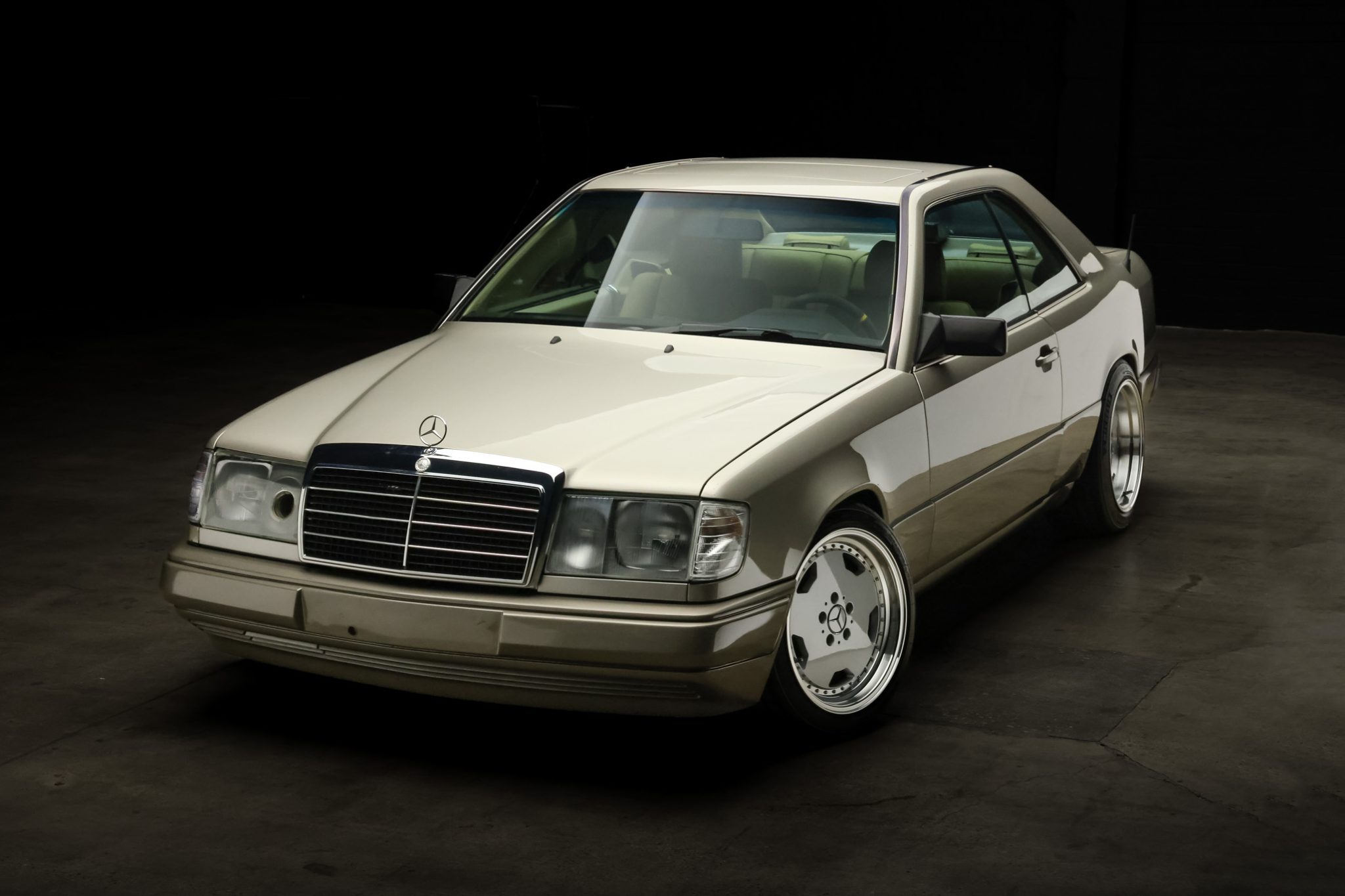 Mercedes-Benz W124 Classe E 1988 à vendre – Icône Ingénierie Allemande