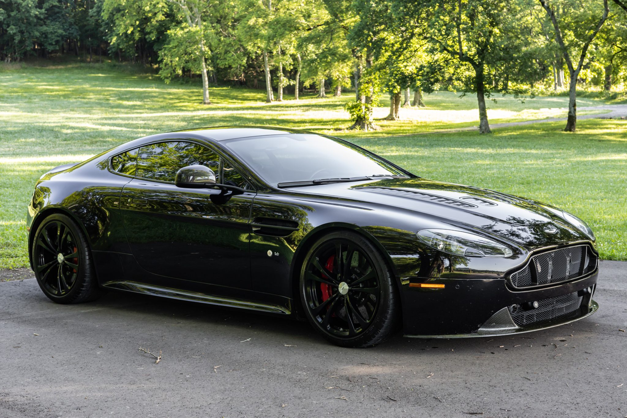 Aston Martin V12 Vantage 2015 à vendre – Icône sportive V12 brutale