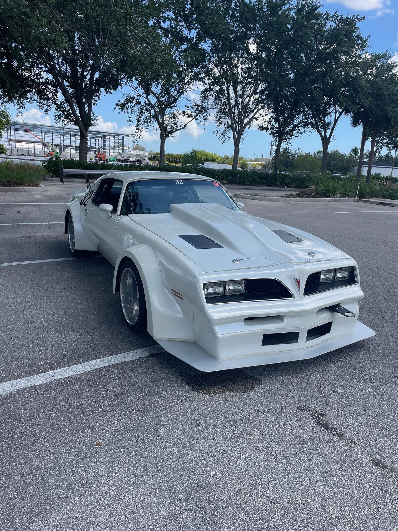 1977 Pontiac Firebird for Sale – Classic American Muscle Coupe