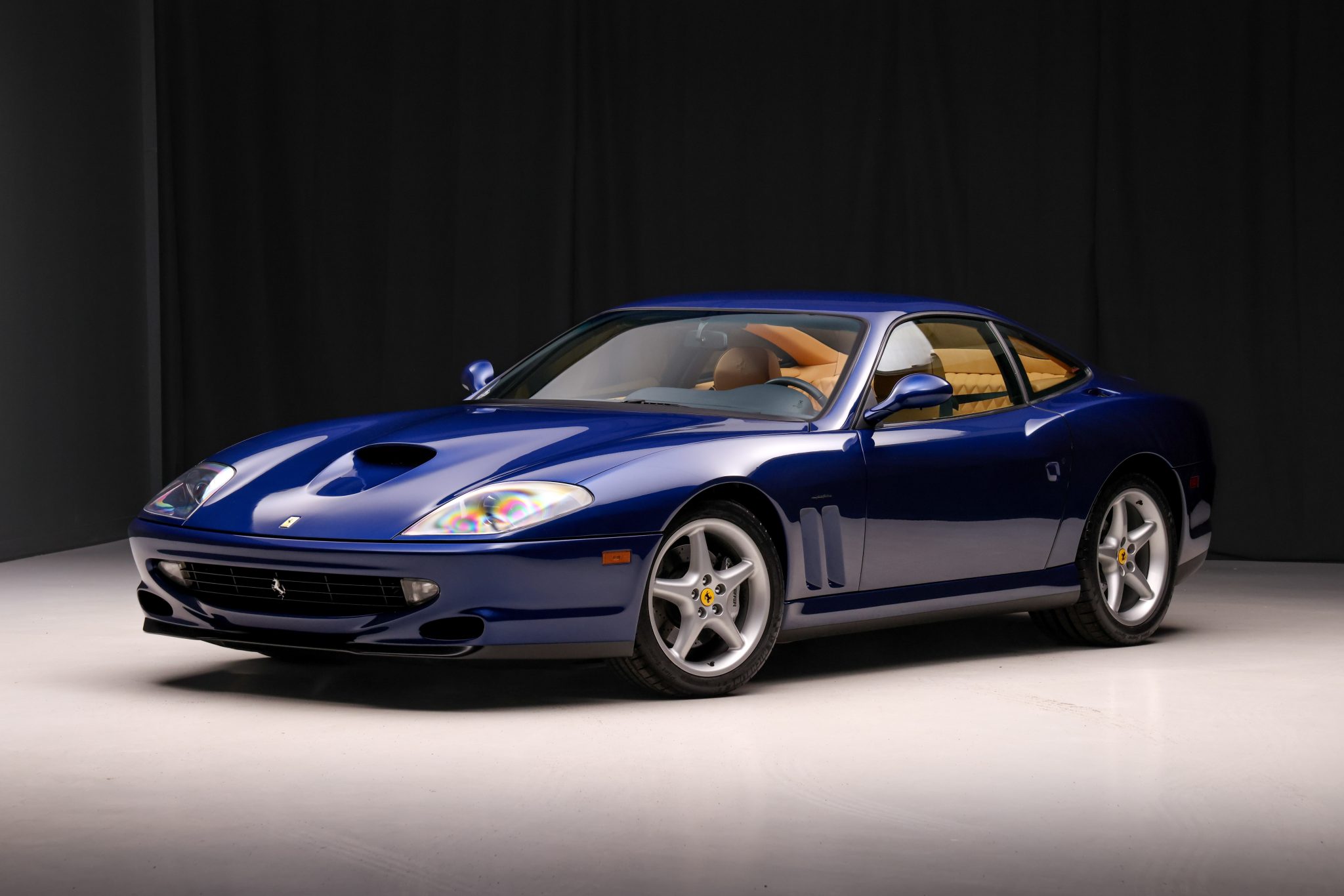 2001 Ferrari 550 Maranello zu verkaufen – Ikonischer V12 Grand-Tourer