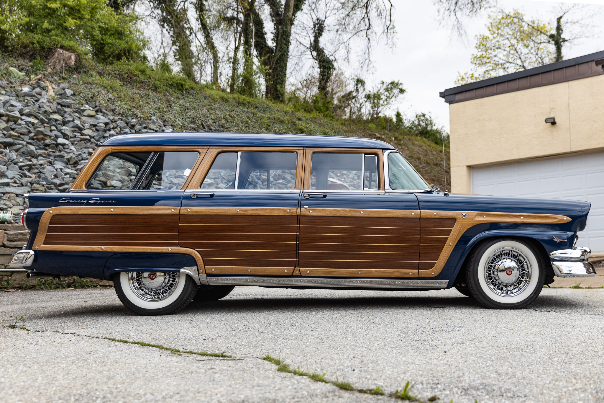 Ford Country Squire 1956 à vendre – Break woodie américain classique