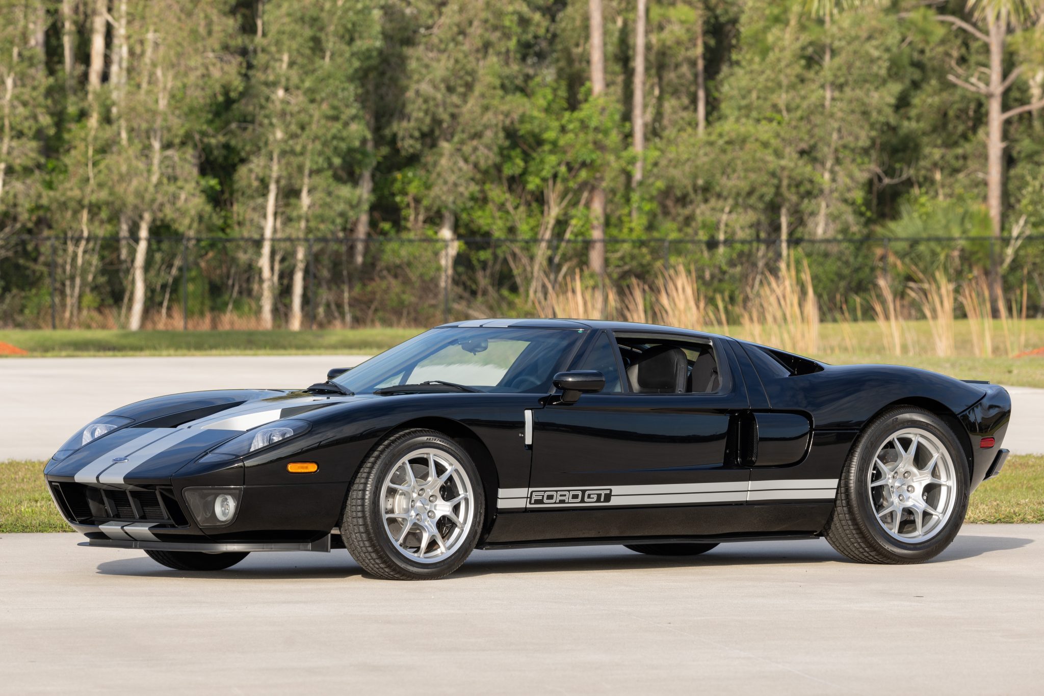 2006 Ford GT 1st Generation for Sale – Modern American Supercar Legend