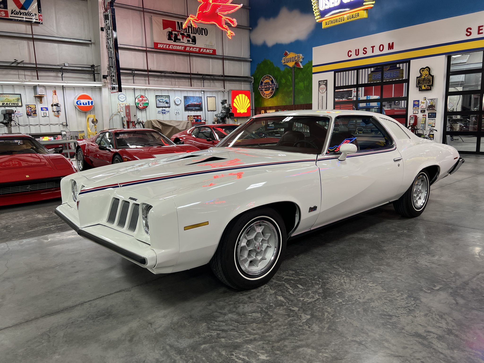 Pontiac Grand Am 4 vitesses 1973 à vendre – Rare Pontiac de performance luxueuse