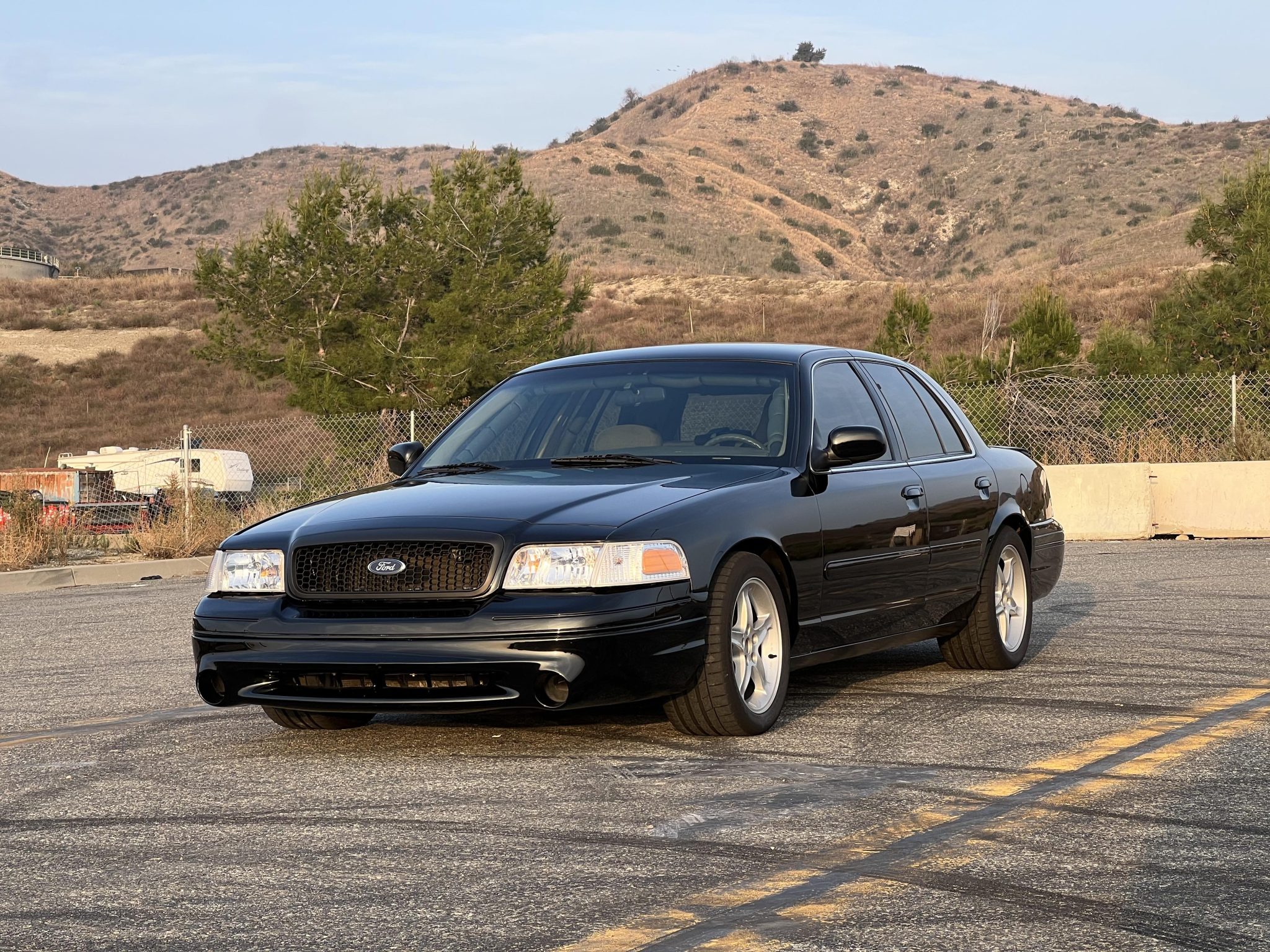 Ford Crown Victoria 1999 zu verkaufen – Klassische amerikanische Full-Size Limousine Police Interceptor Ikone