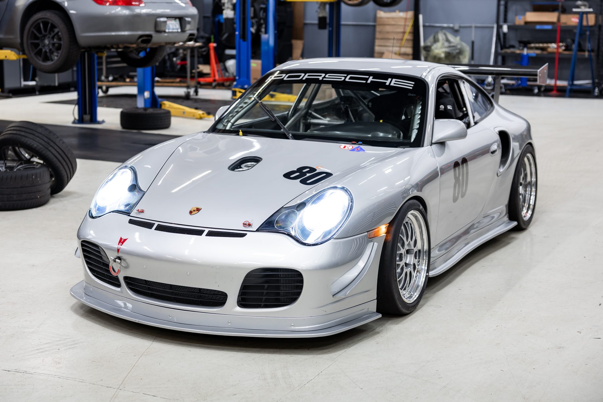 Porsche 996 Turbo 2001 à vendre – Performance biturbo et capacités de supercar