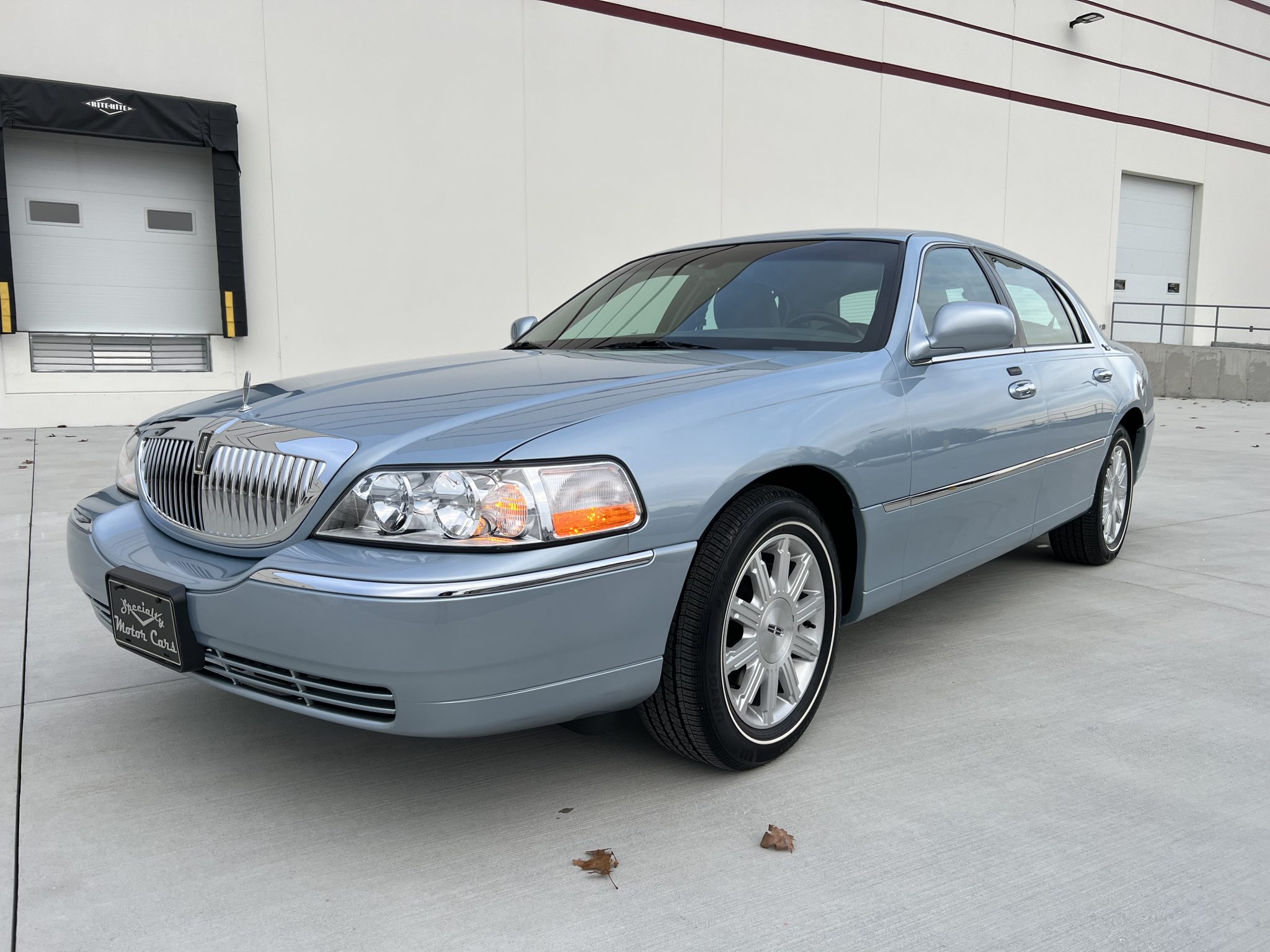 Lincoln Town Car 2011 à vendre – Grande berline américaine de luxe