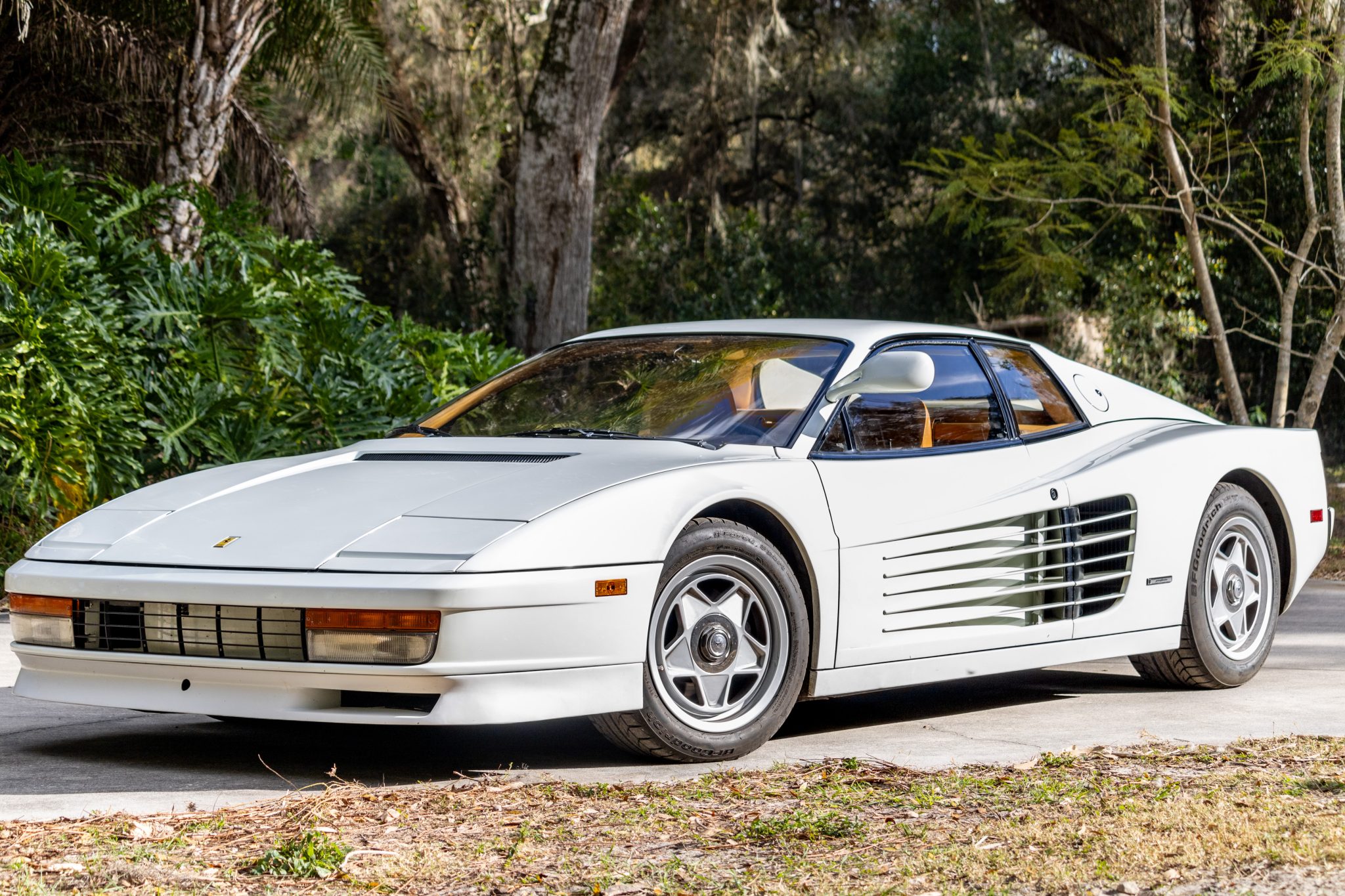 1986 Ferrari Testarossa zu verkaufen – Flat-12 Leistung und italienische Supercar Ikone