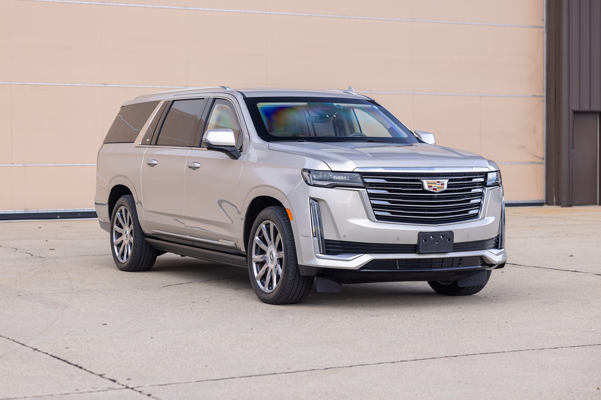 Cadillac Escalade T1XL 2021 à vendre – Luxe Américain et Technologie Moderne