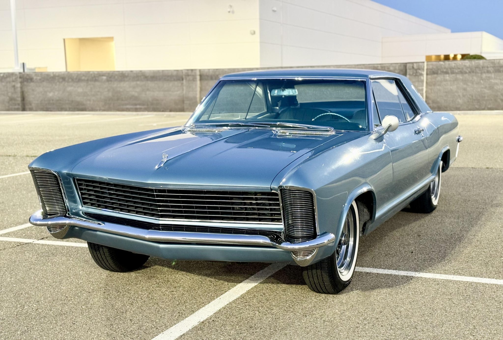 1965 Buick Riviera for Sale – Personal Luxury Style, V8 Power, and Collector Appeal
