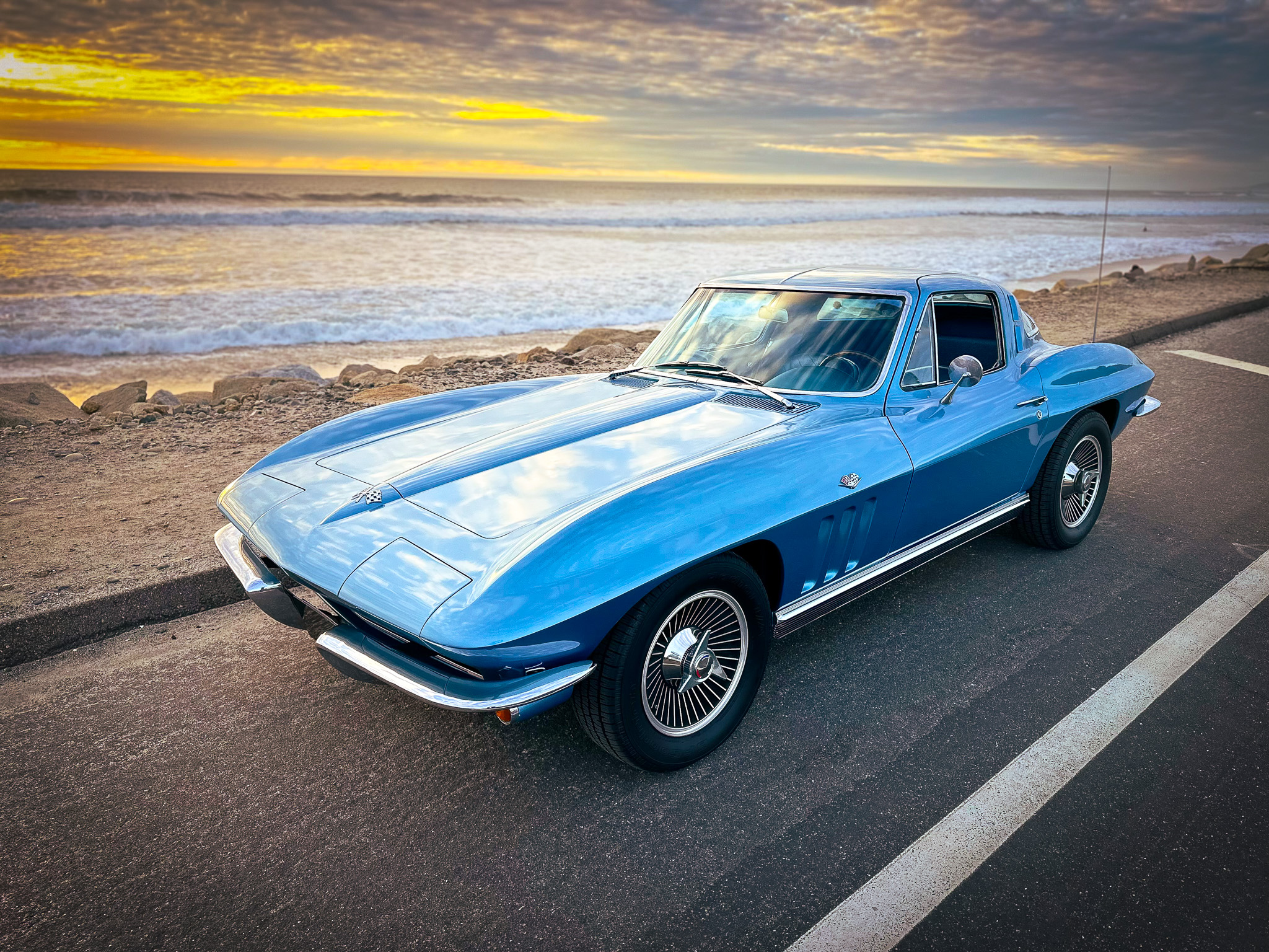 1965 Chevrolet Corvette C2 for Sale – V8 Performance, Sting Ray Style, and Collector Prestige