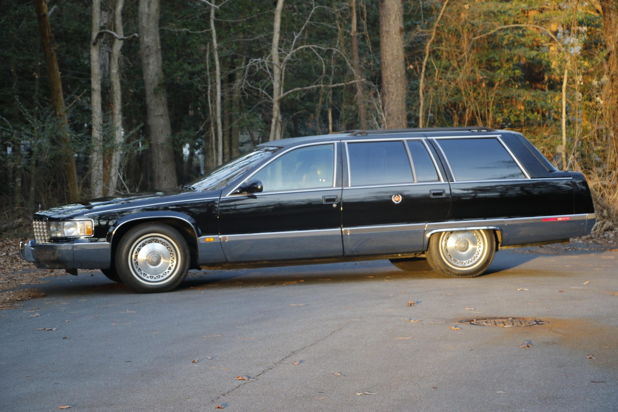 1995 Cadillac Fleetwood for Sale – Full-Size American Luxury and Collector Appeal