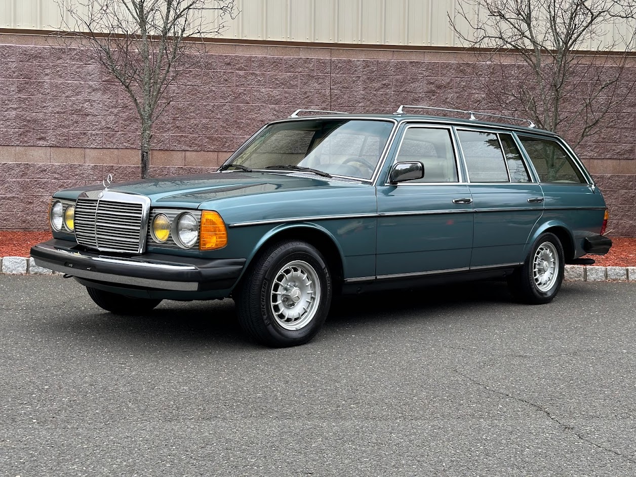 Mercedes-Benz W123 1982 zu verkaufen – Klassische deutsche Luxuslimousine