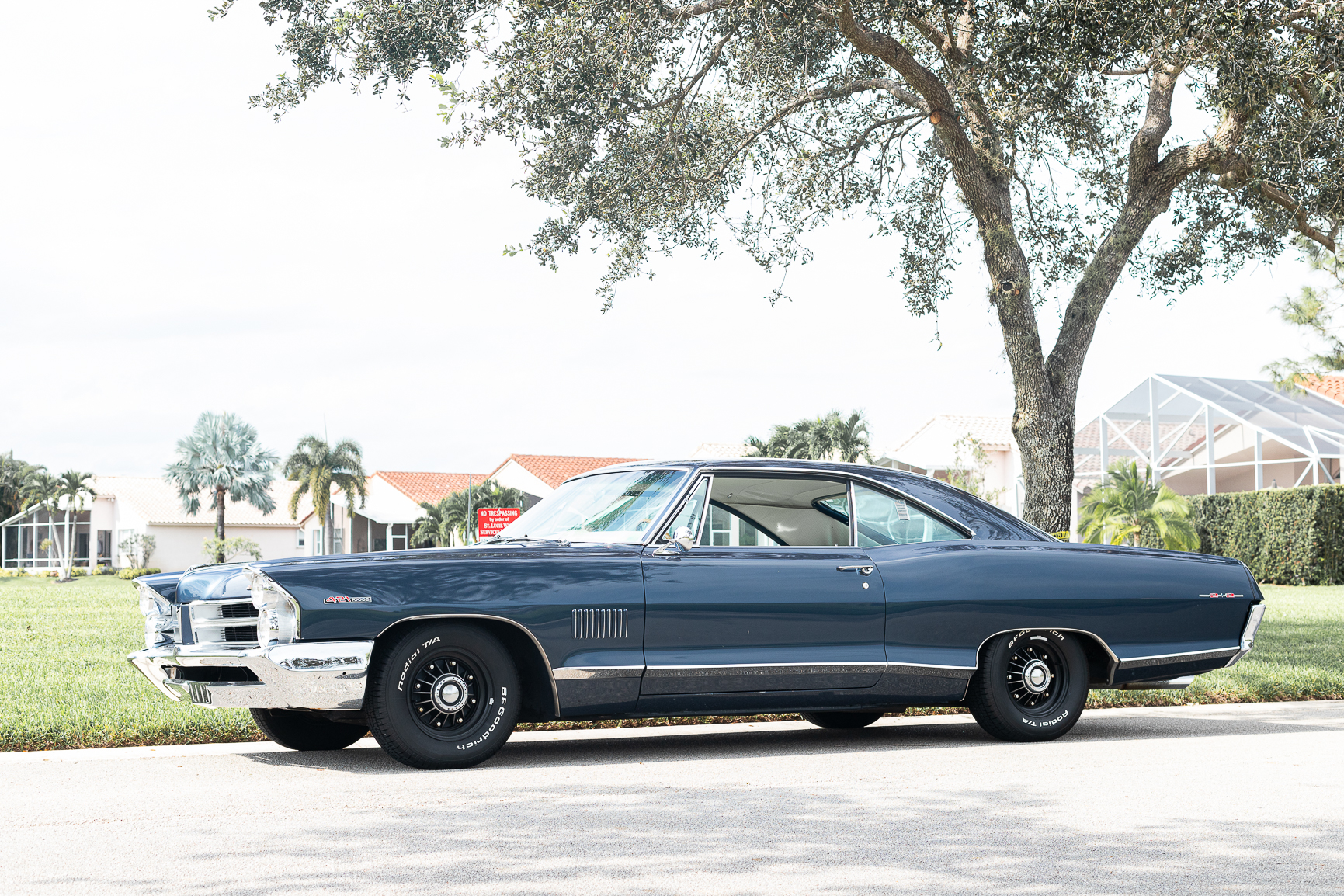 1965 Pontiac Catalina for Sale – Classic American Full-Size V8 Icon