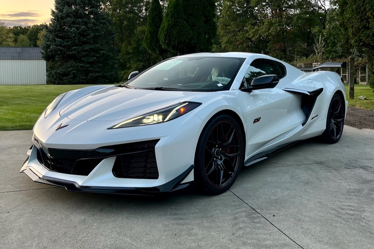 2023 Chevrolet Corvette C8 for Sale – Mid-Engine American Supercar