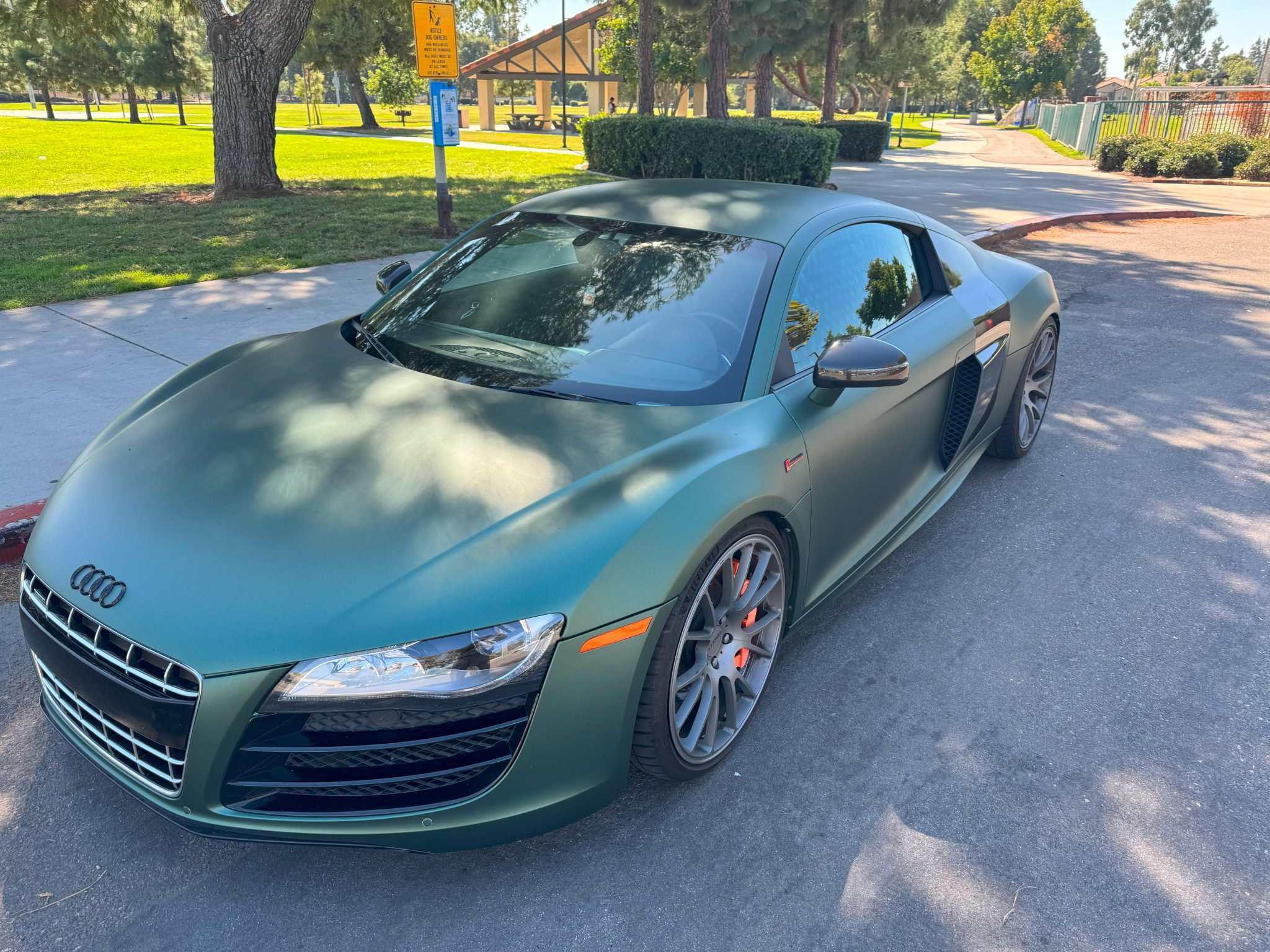 Audi R8 2010 zu verkaufen – Moderner klassischer Mittelmotor-Supercar