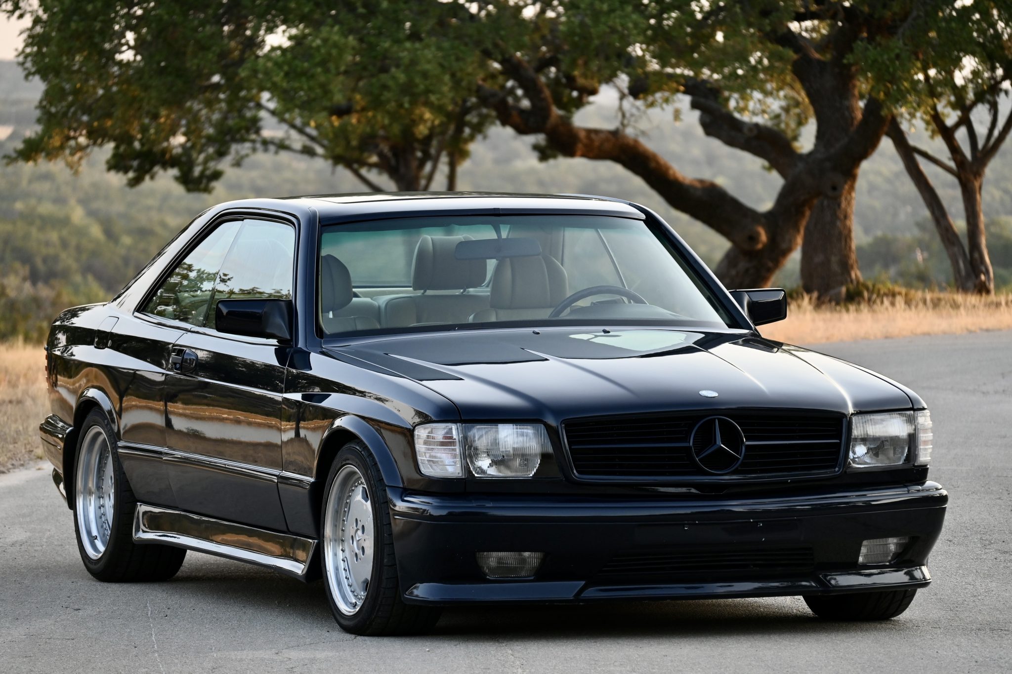 1985 Mercedes-Benz C126 zu verkaufen – Dunkelblaues V8-Luxuscoupé