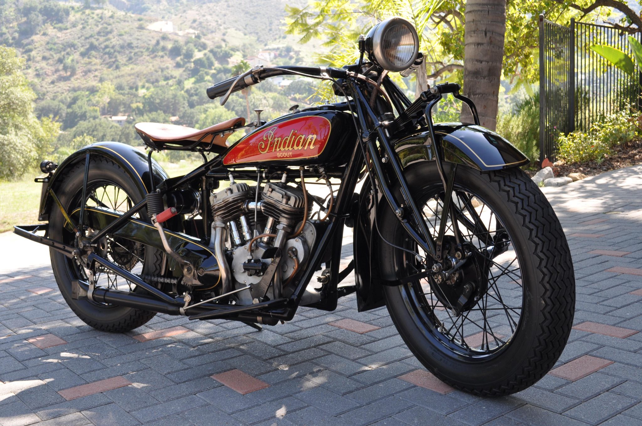 Indian Scout 1928 à vendre – Moto noire avec V-Twin 45ci et sélection manuelle