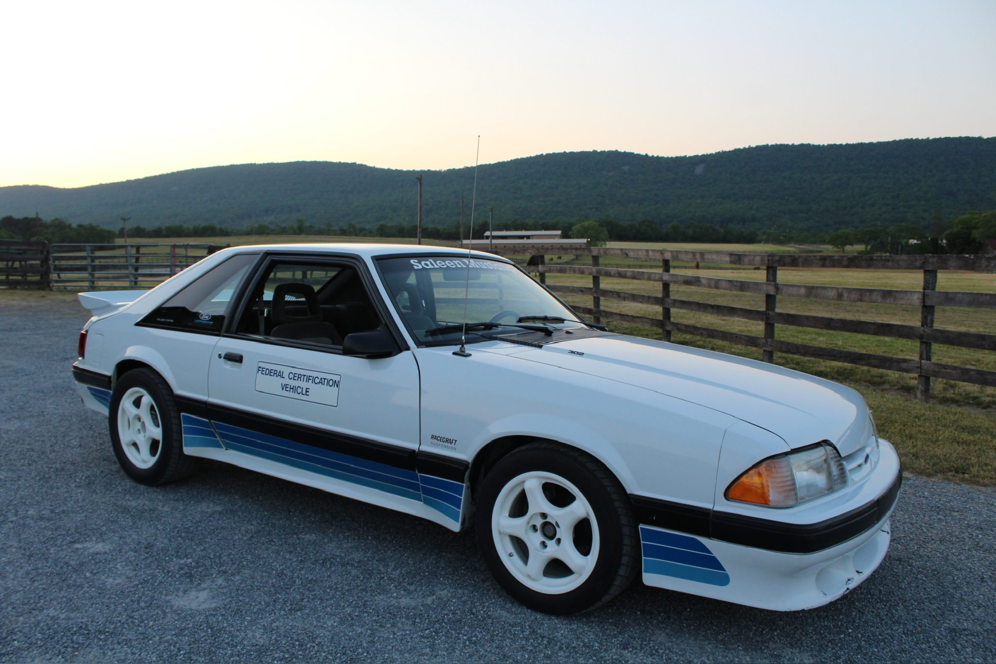 1987 Ford Saleen zu verkaufen – Oxford White 5,0-V8 Mustang mit Handschaltung