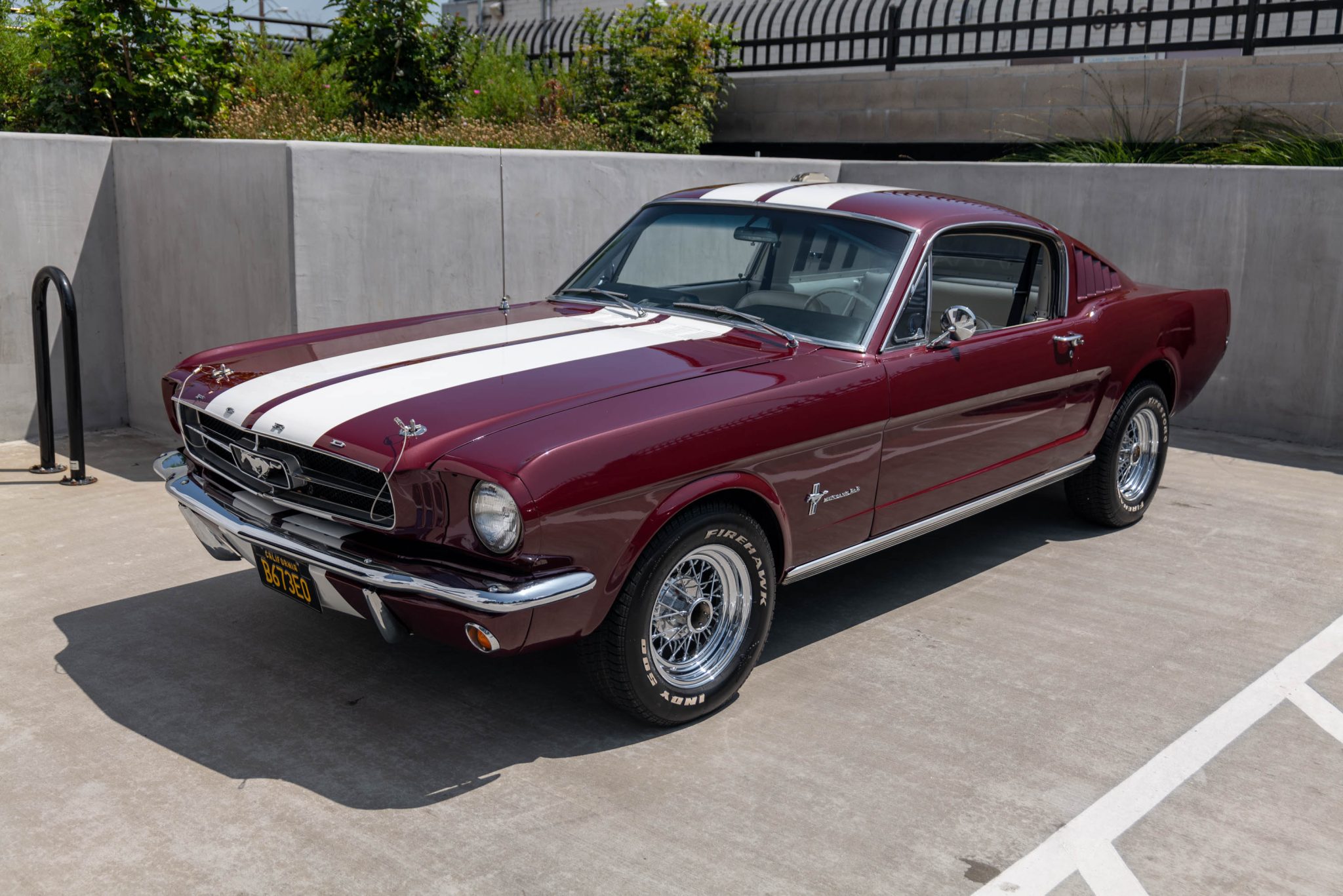 Ford Mustang 1964.5-1966 1965 à vendre – Coupé bordeaux six-cylindres automatique
