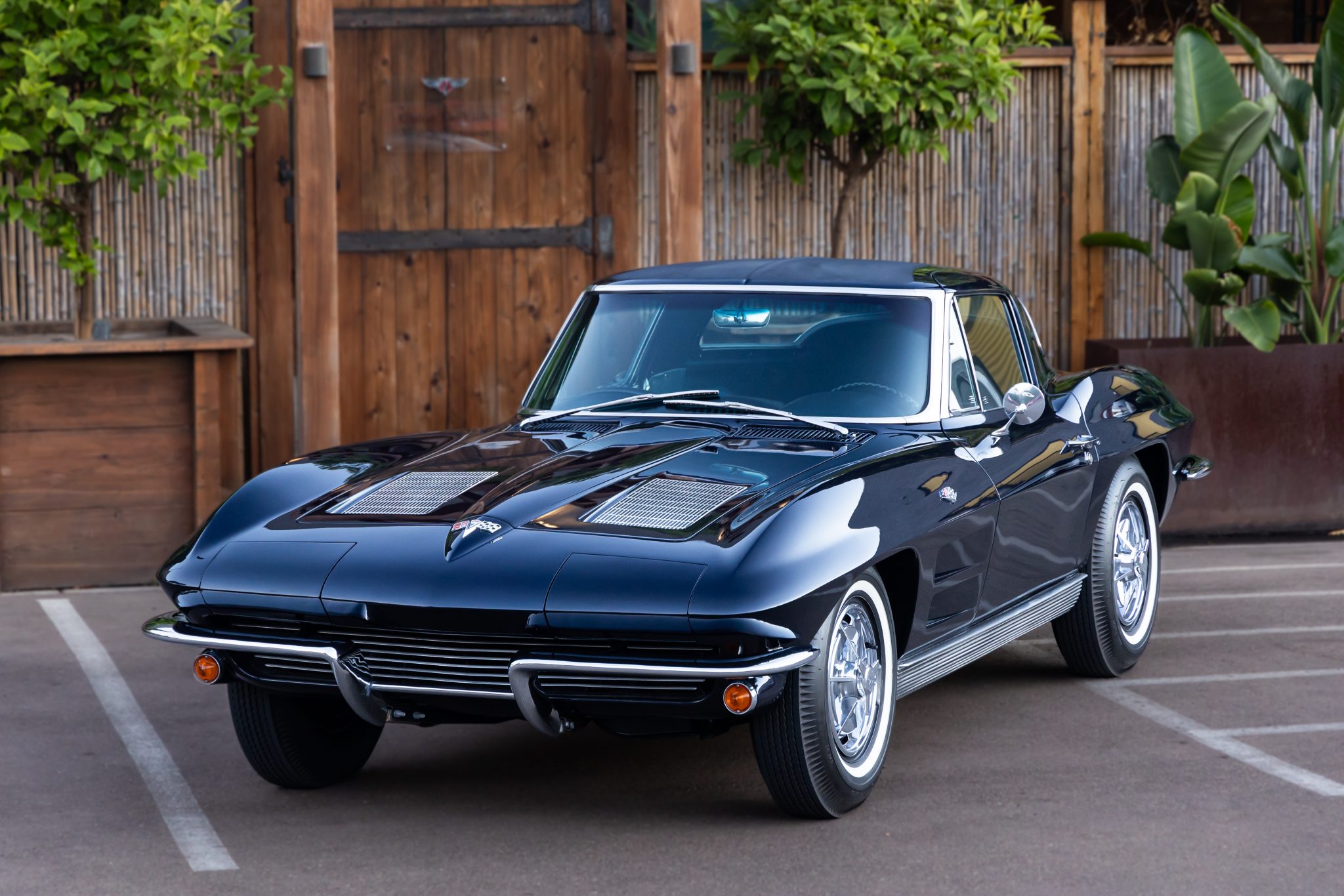 1963 Chevrolet Corvette C2 for Sale – Daytona Blue 327ci V8 Four-Speed Coupe