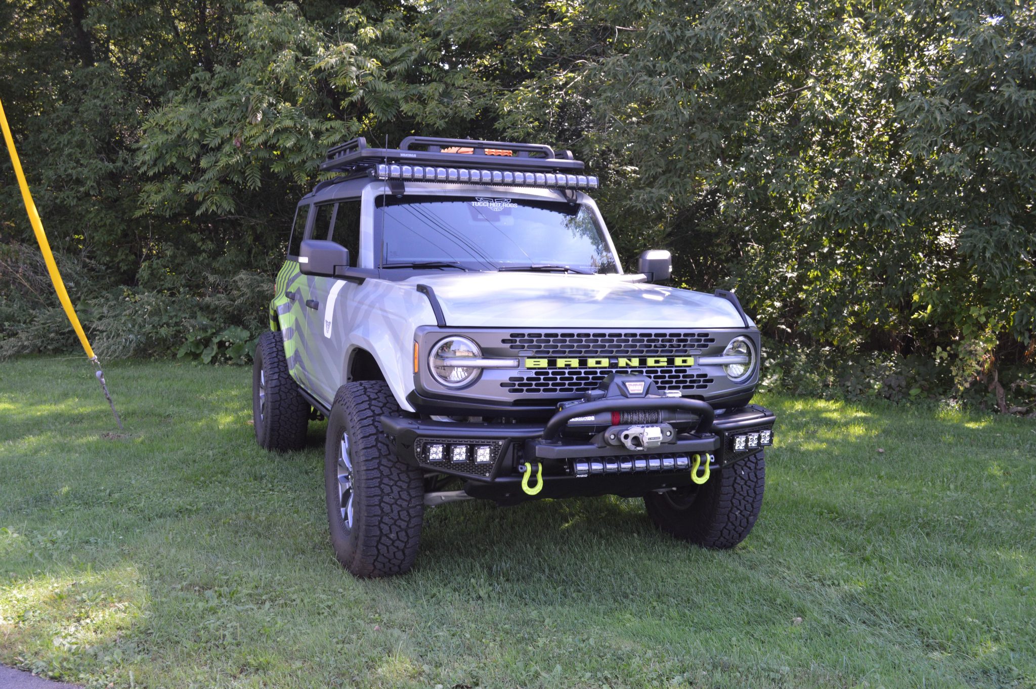 2021 Ford Bronco U725 zu verkaufen – SEMA-EcoBoost-Allradfahrzeug mit Mattracks