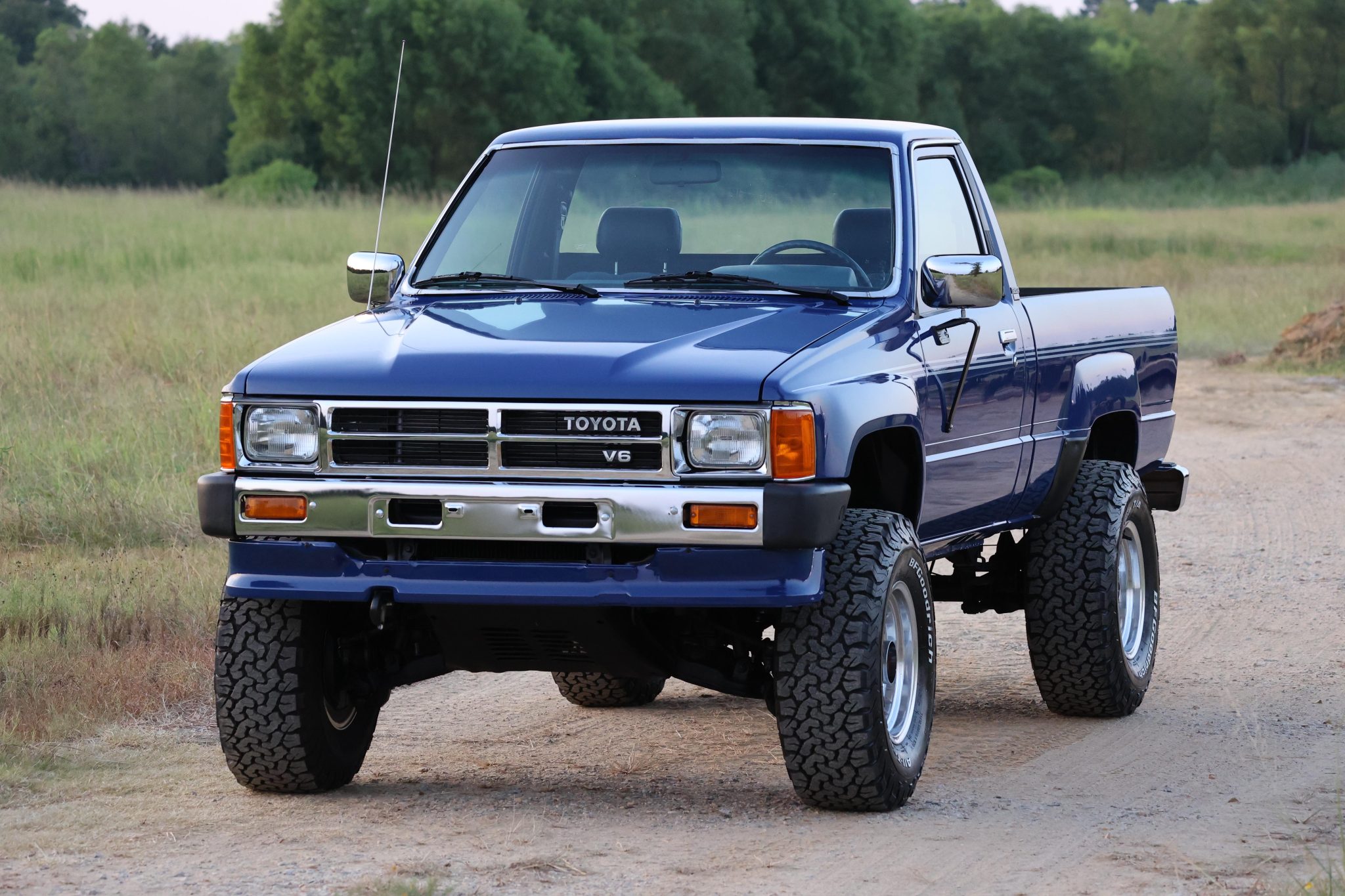 Toyota Pickup (N50/N60/N70 1984-1988) 1988 à vendre – Pick-up bleu V6 4x4 à cinq rapports