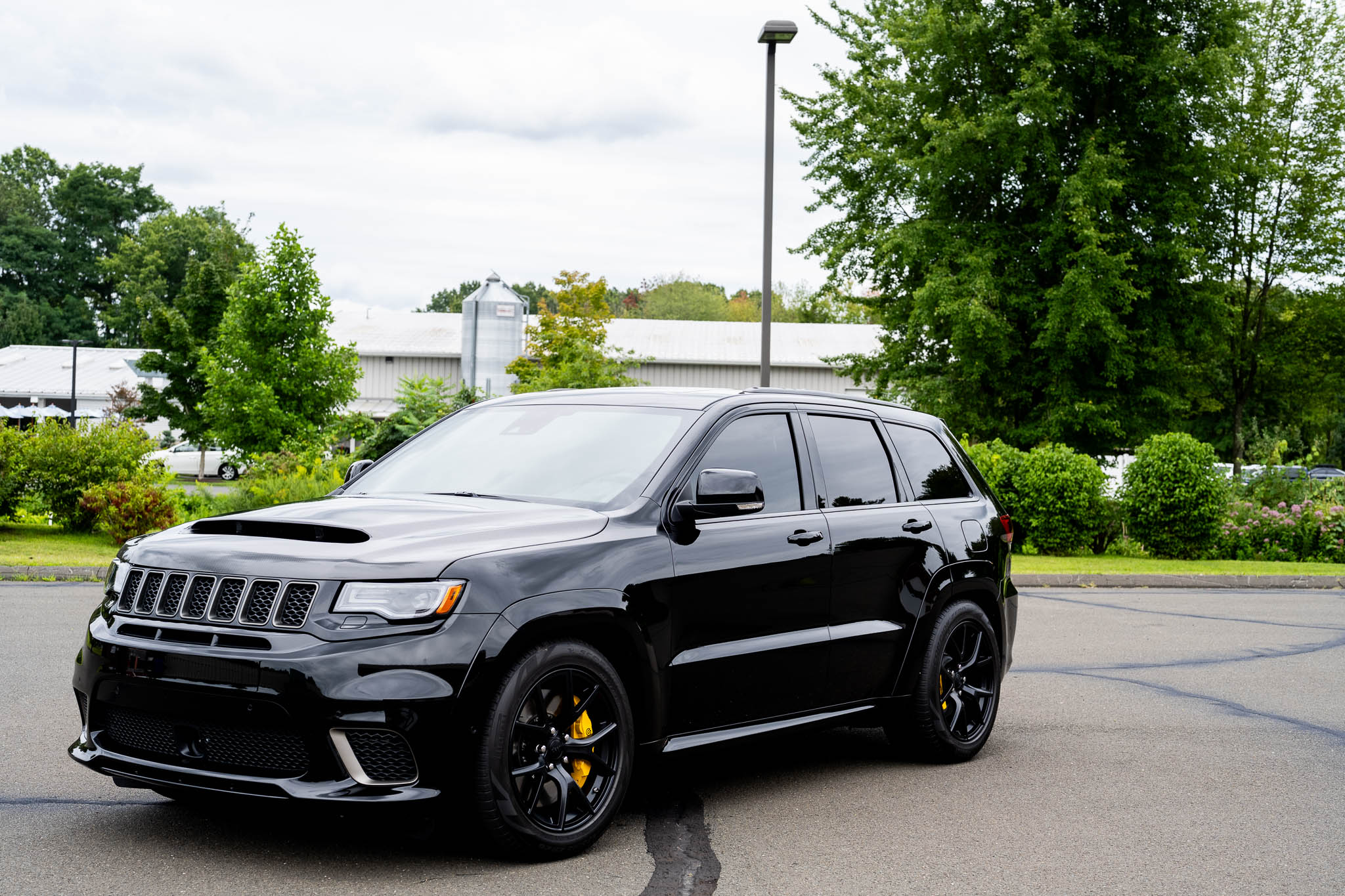 2021 Jeep WK2 Grand Cherokee zu verkaufen – Schwarzer Trackhawk mit aufgeladenem 6,2-Liter-V8