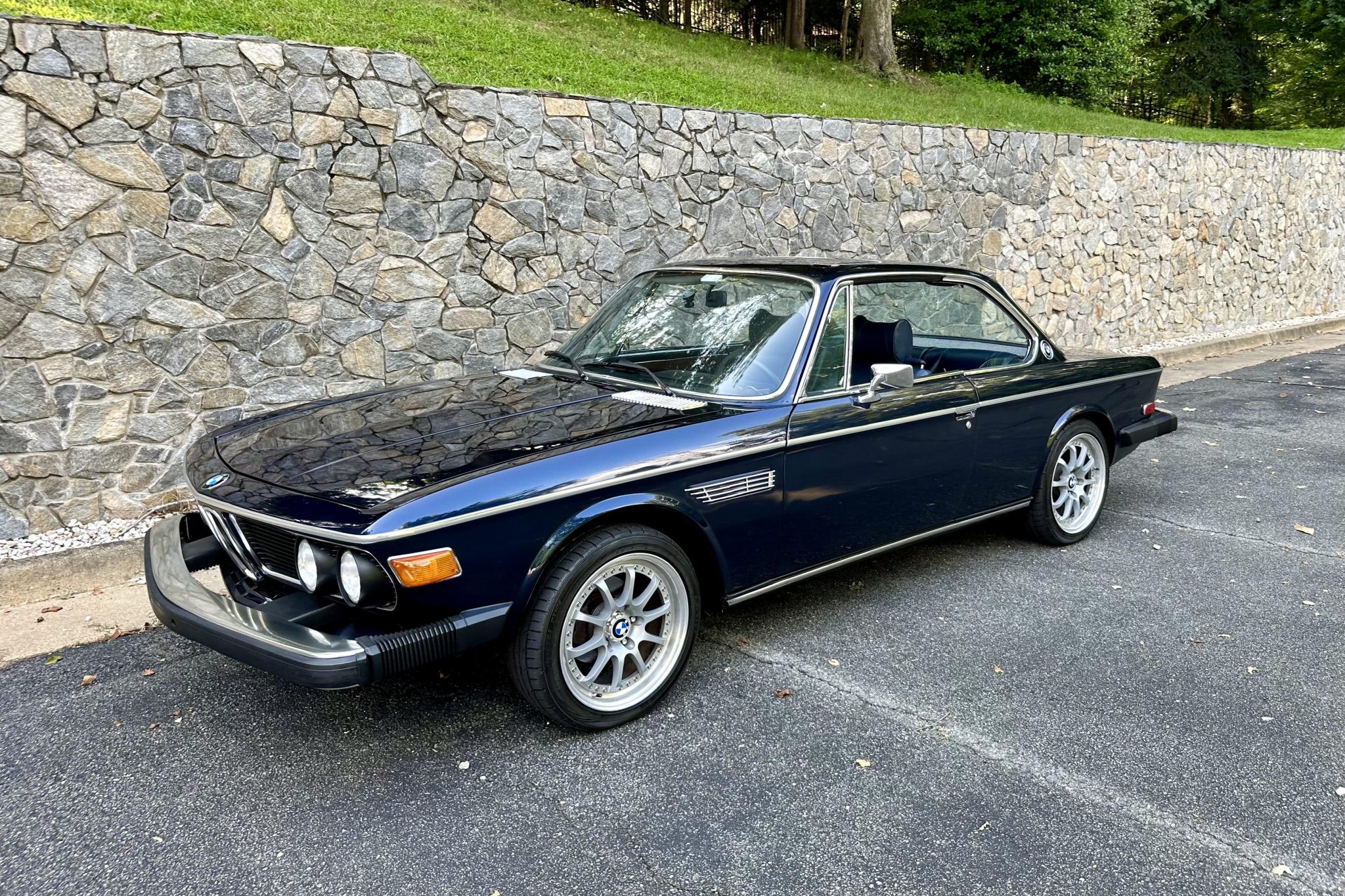 1974 BMW E9 Coupe zu verkaufen – Dunkelblauer 3,0-Liter-Gran-Turismo mit Fünfganggetriebe