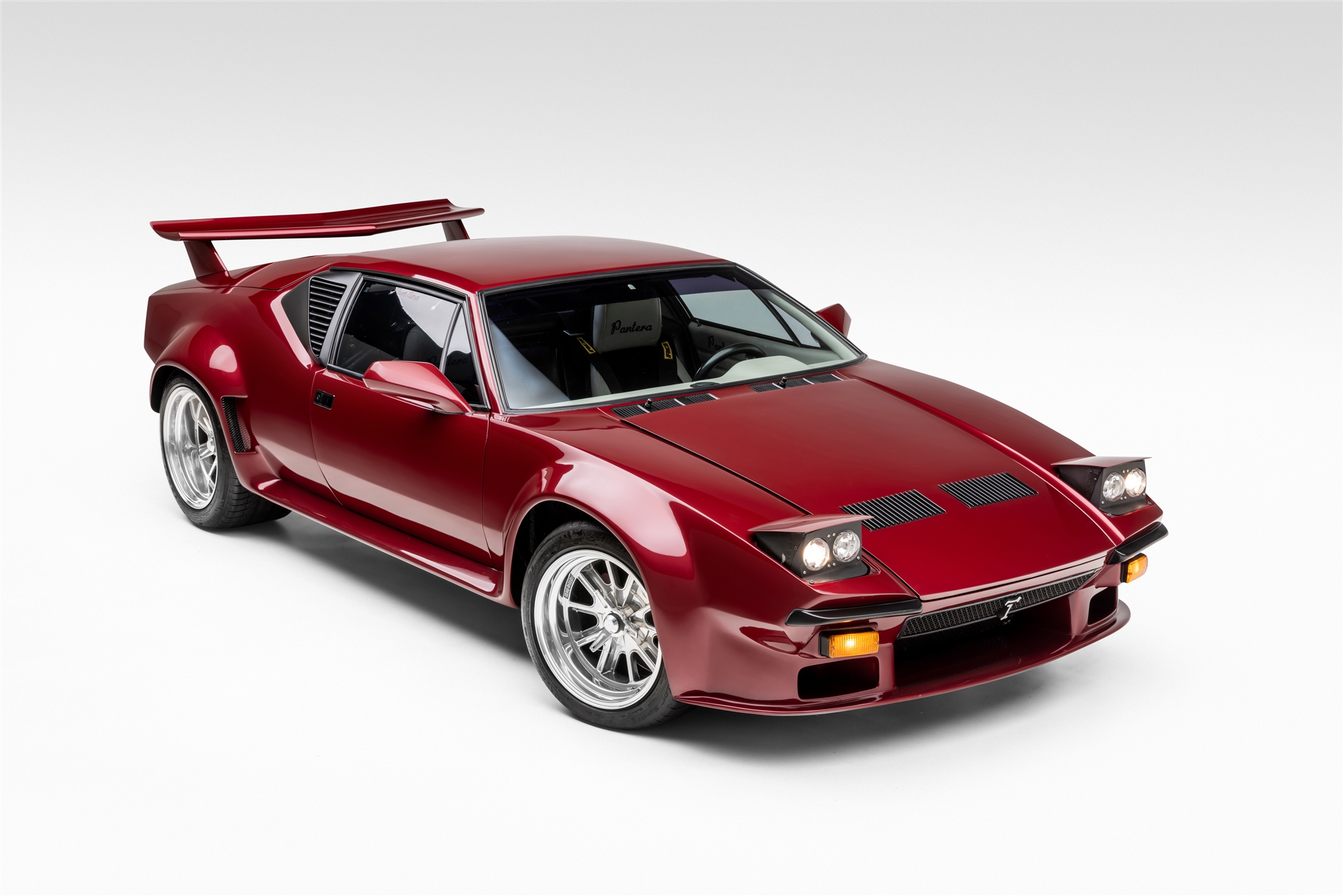 1973 DeTomaso Pantera zu verkaufen – Wineberry-Pearl-Coupé mit 408ci-V8 und Fünfganggetriebe