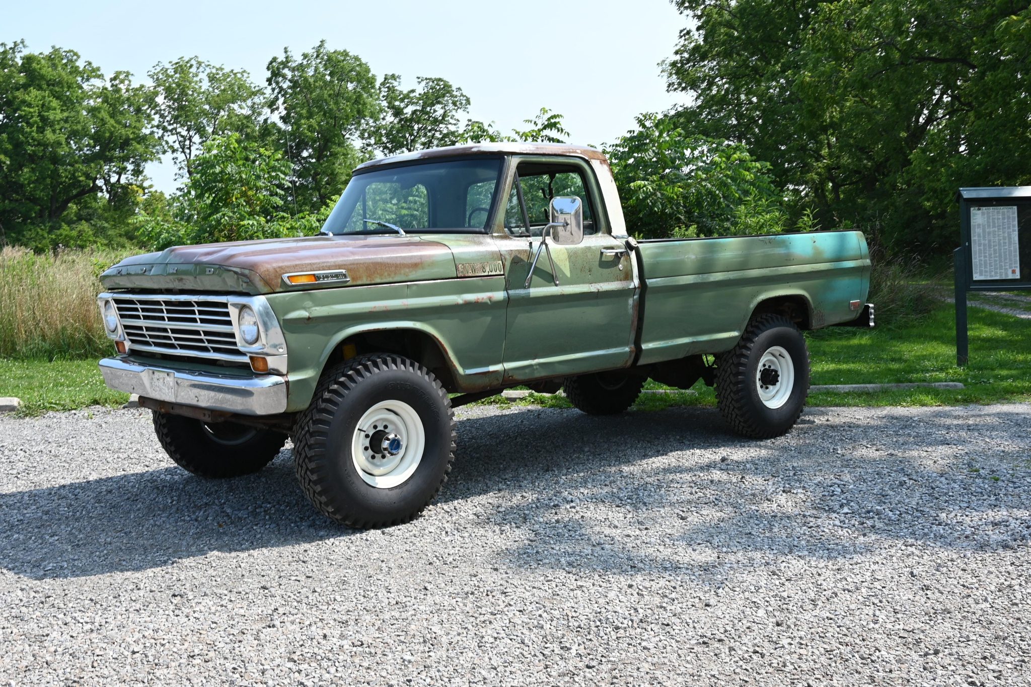 1969 Ford F-Series 1967-1972 for Sale – Green and White 360ci V8 4x4 Pickup