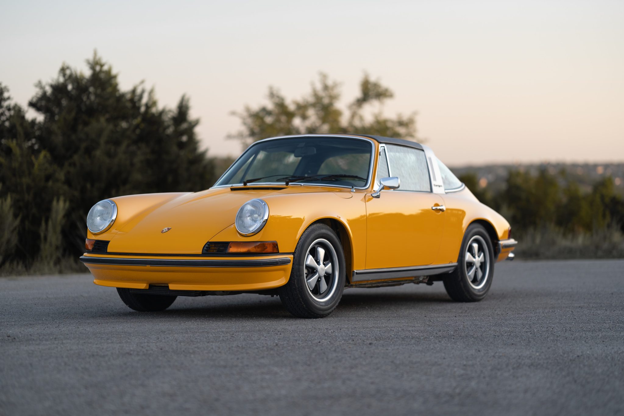 1973 Porsche LWB 911S (1969-1973) zu verkaufen – Signal-Yellow-Targa mit 2,4-Liter-Boxermotor