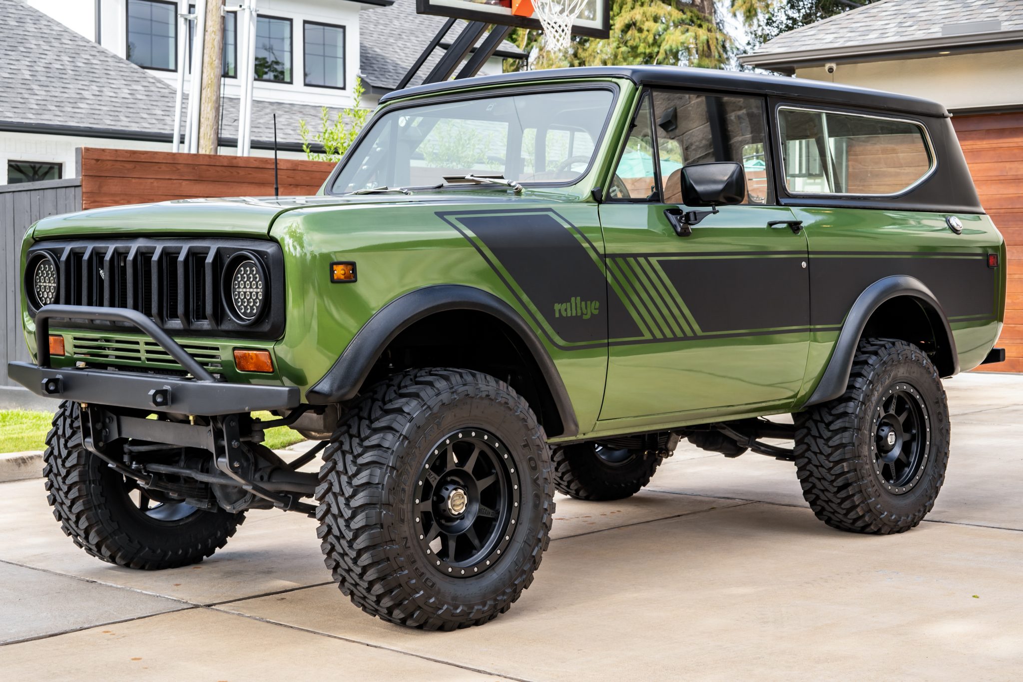 International Harvester Scout 1977 à vendre – 4x4 vert à V8 LS3 et boîte six rapports