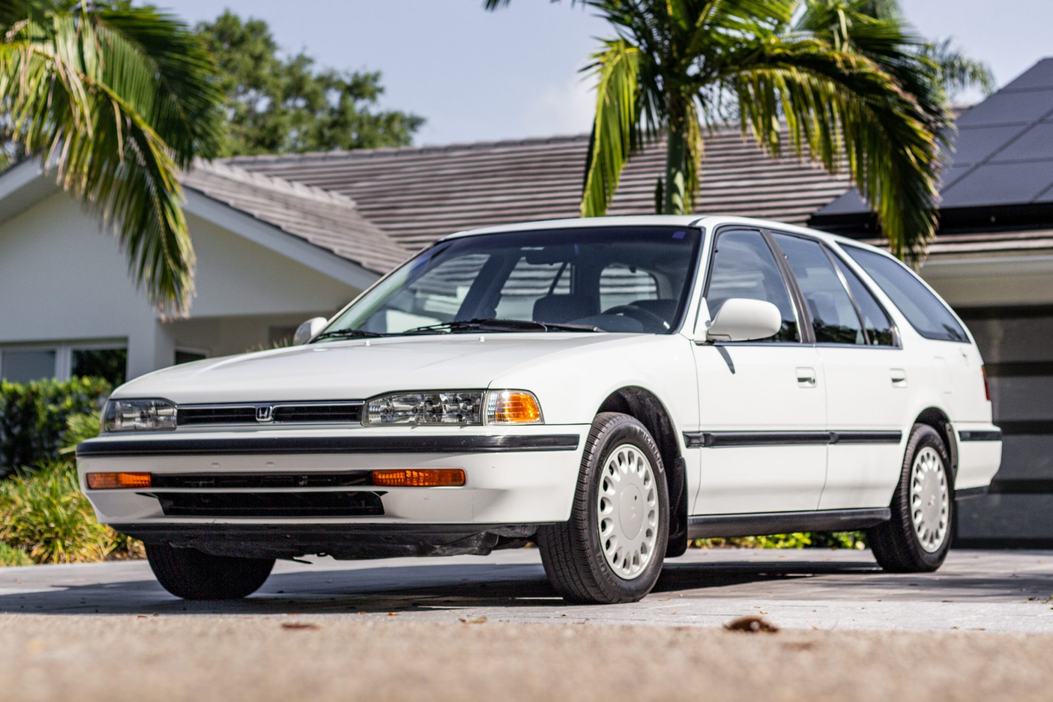 1993 Honda Accord zu verkaufen – Weißer Kombi mit Viergang-Automatik