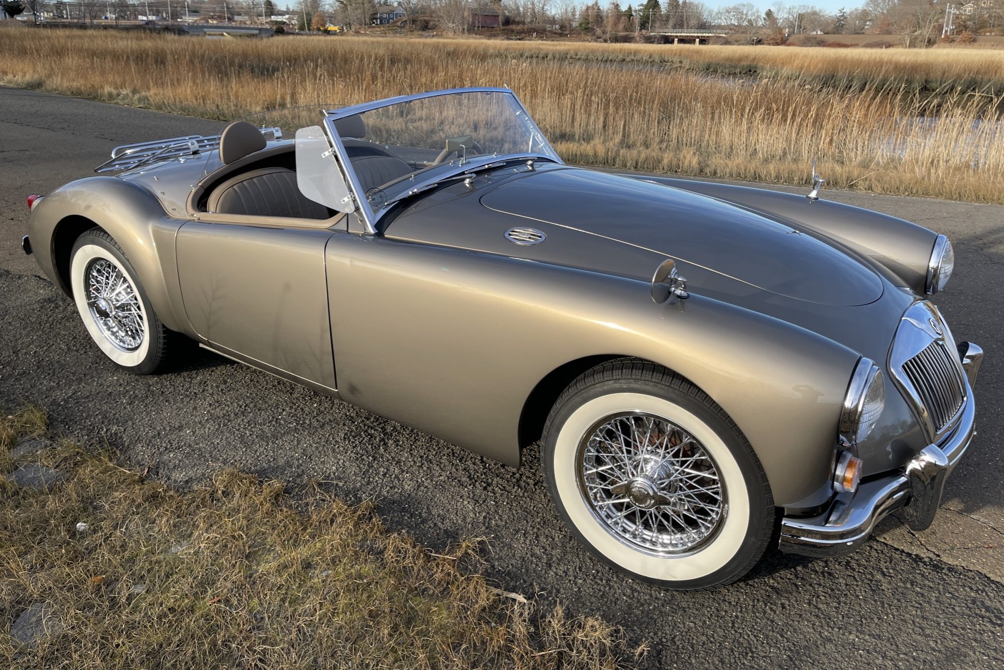MG A 1958 à vendre – Roadster beige métallisé à moteur 1,8 litre suralimenté
