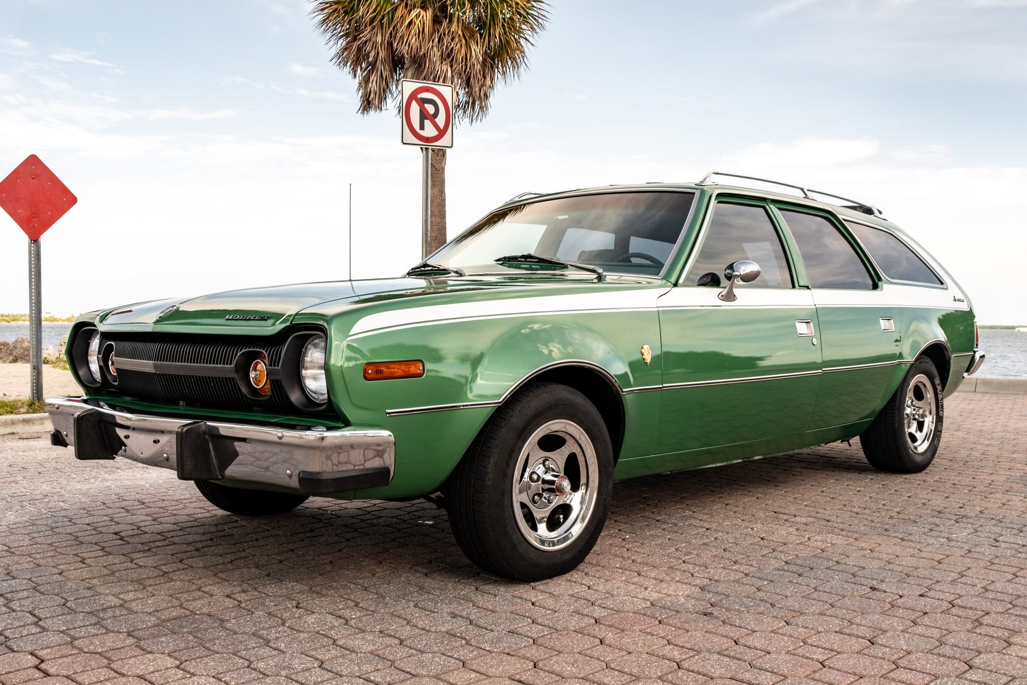1973 AMC Hornet X Gucci Sportabout for Sale – Green 360ci V8 Station Wagon