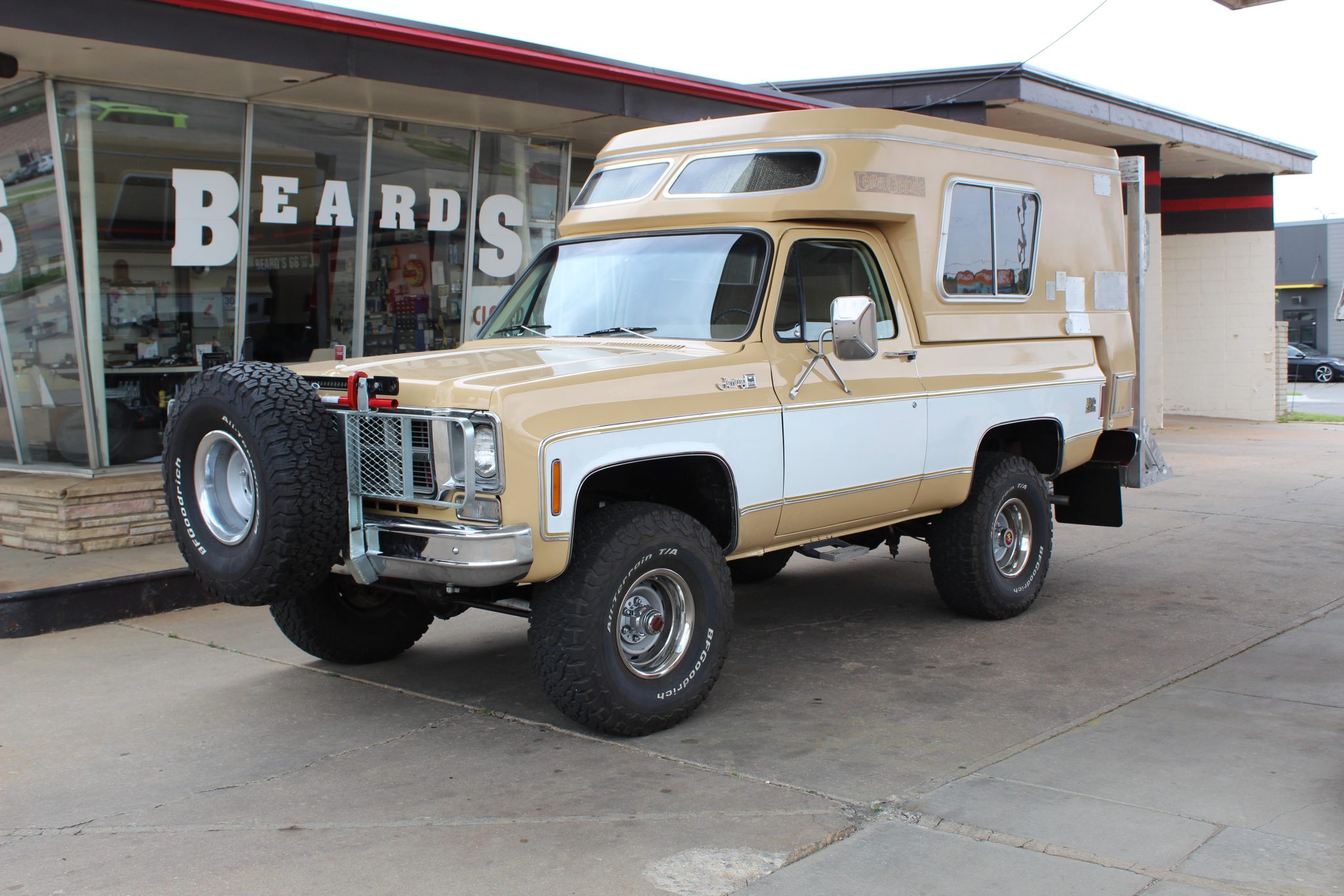 1977 GMC Jimmy (1973-1991) zu verkaufen – Höhergelegter 350ci-V8-Allradler