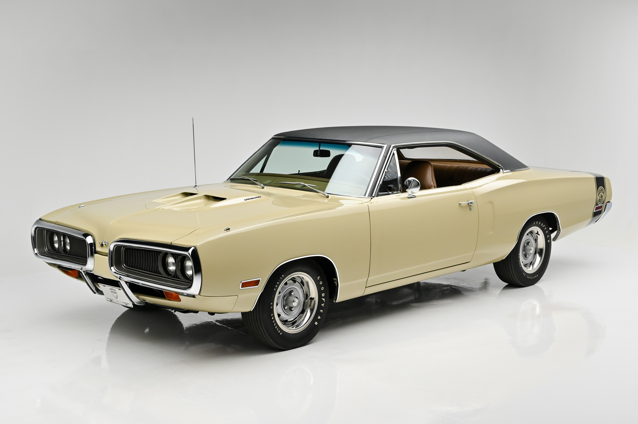 Dodge Super Bee 1970 à vendre – Muscle car beige à V8 440 Six-Pack