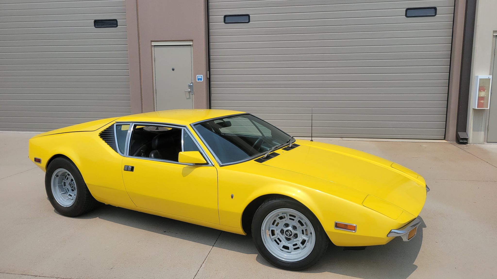 1972 DeTomaso Pantera zu verkaufen – Gelbes Coupé mit 351ci-Cleveland-V8