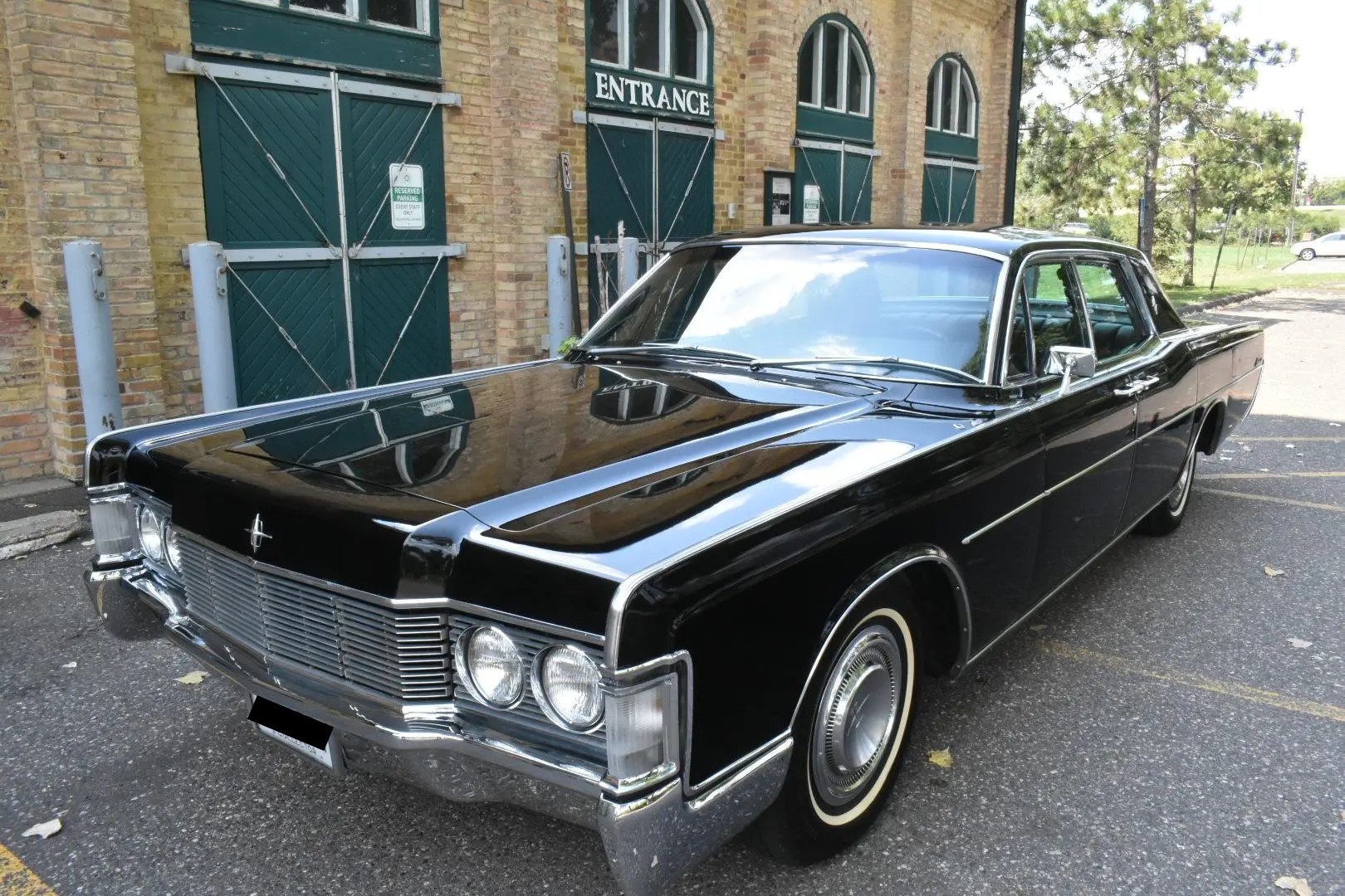 Lincoln Continental 1968 (1961-1969) à vendre – Berline noire V8 460ci de grand luxe