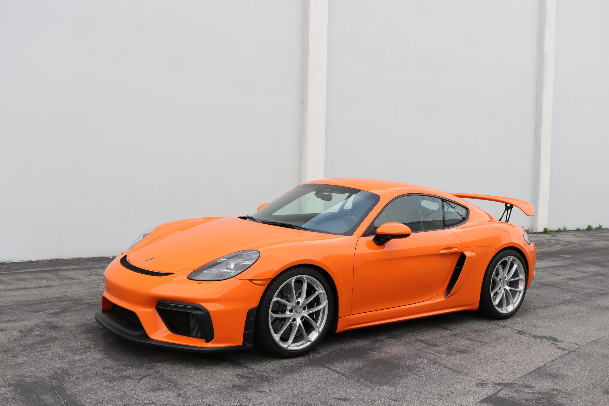 2021 Porsche Cayman GT4 zu verkaufen – Pastel Orange 4,0-Liter-Coupé mit Sechsganggetriebe