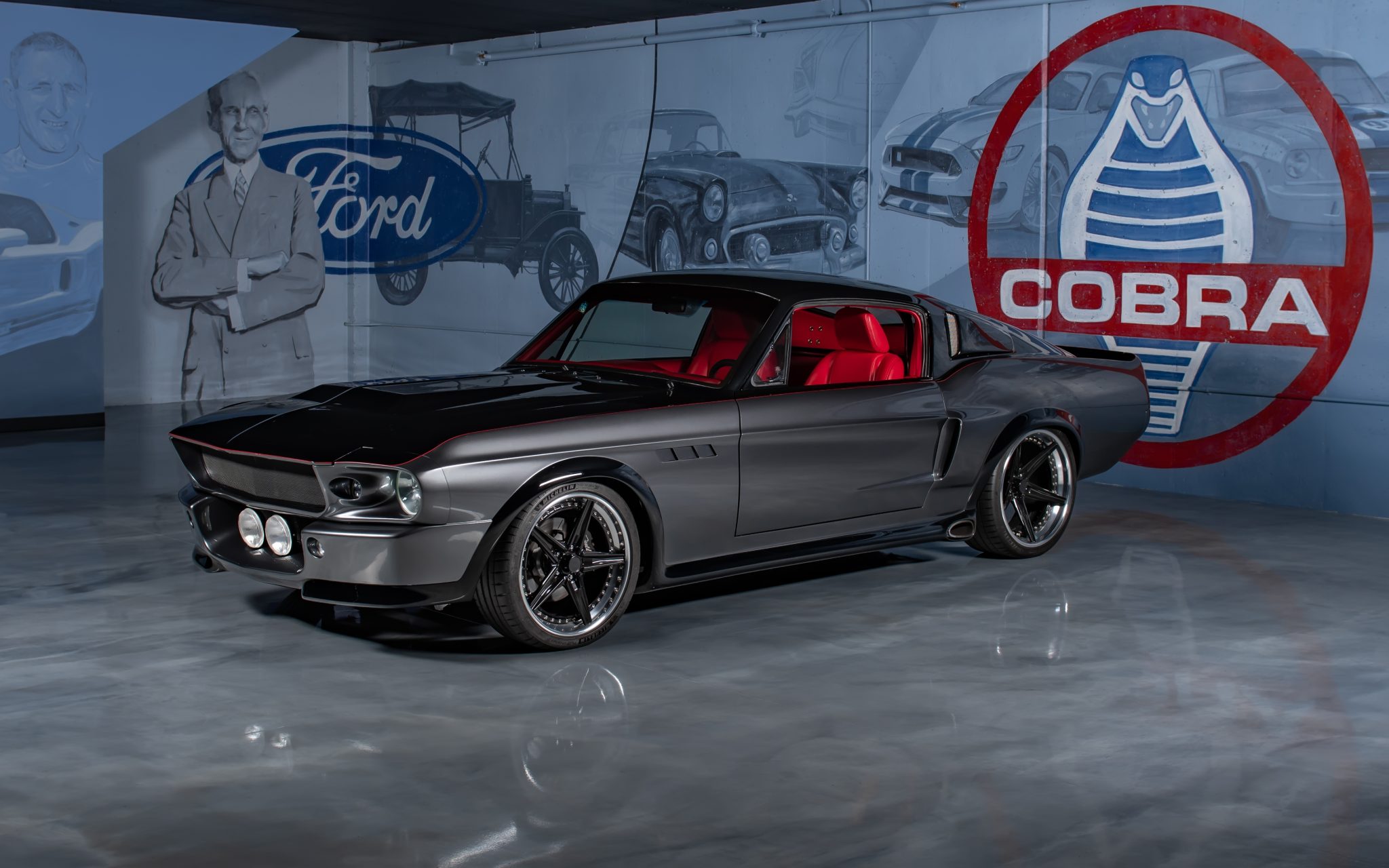 1967 Ford Mustang 1967-1968 à vendre – Restomod gris et noir avec V8 482ci