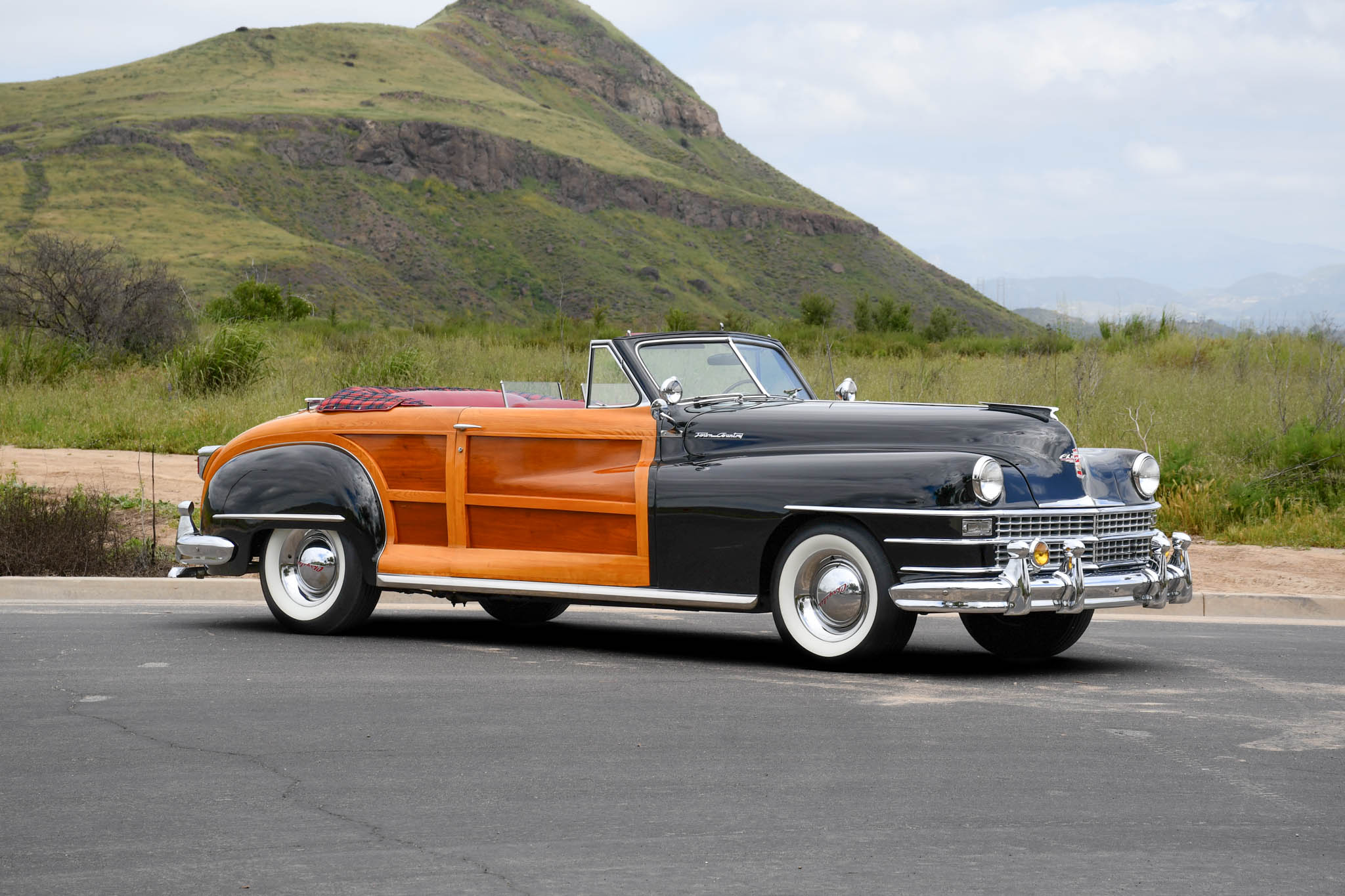 1947 Chrysler Town & Country for Sale – Black Straight-Eight Wood-Trimmed Convertible