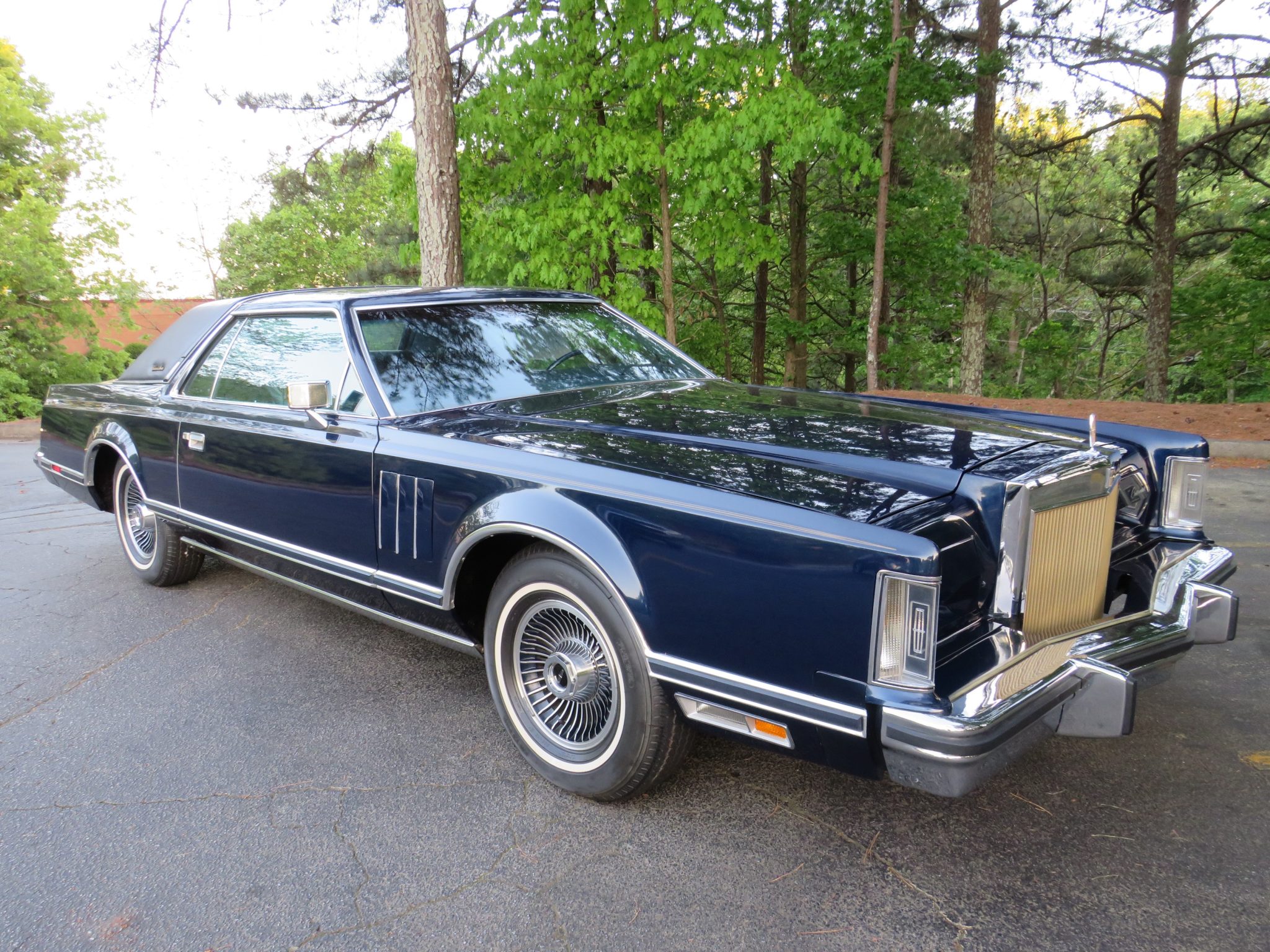 1979 Lincoln Continental Mark V (1977-1979) for Sale – Midnight Blue V8 Luxury Coupe