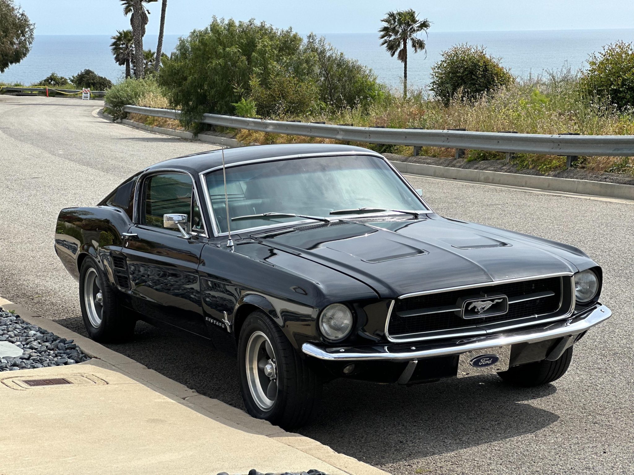 1967 Ford Mustang 1967-1968 for Sale – Black 347ci V8 Five-Speed Restomod